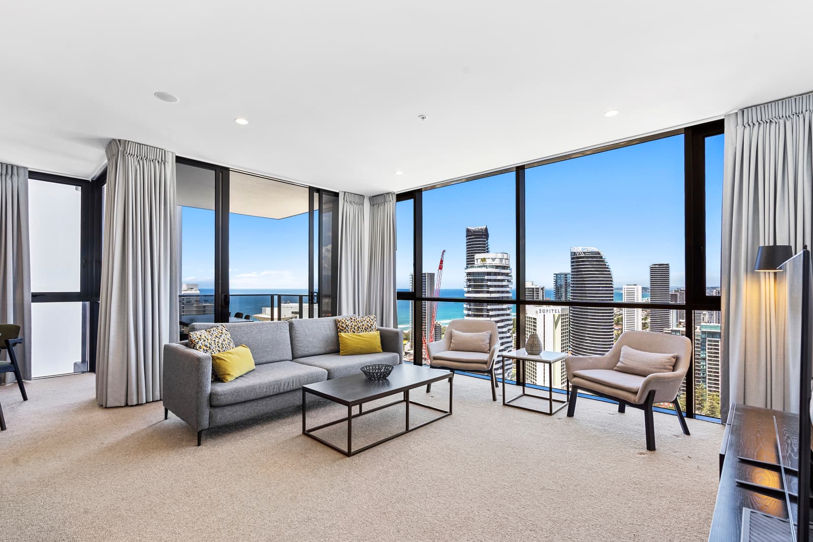 158/31 Queensland Avenue, Broadbeach - Image 1