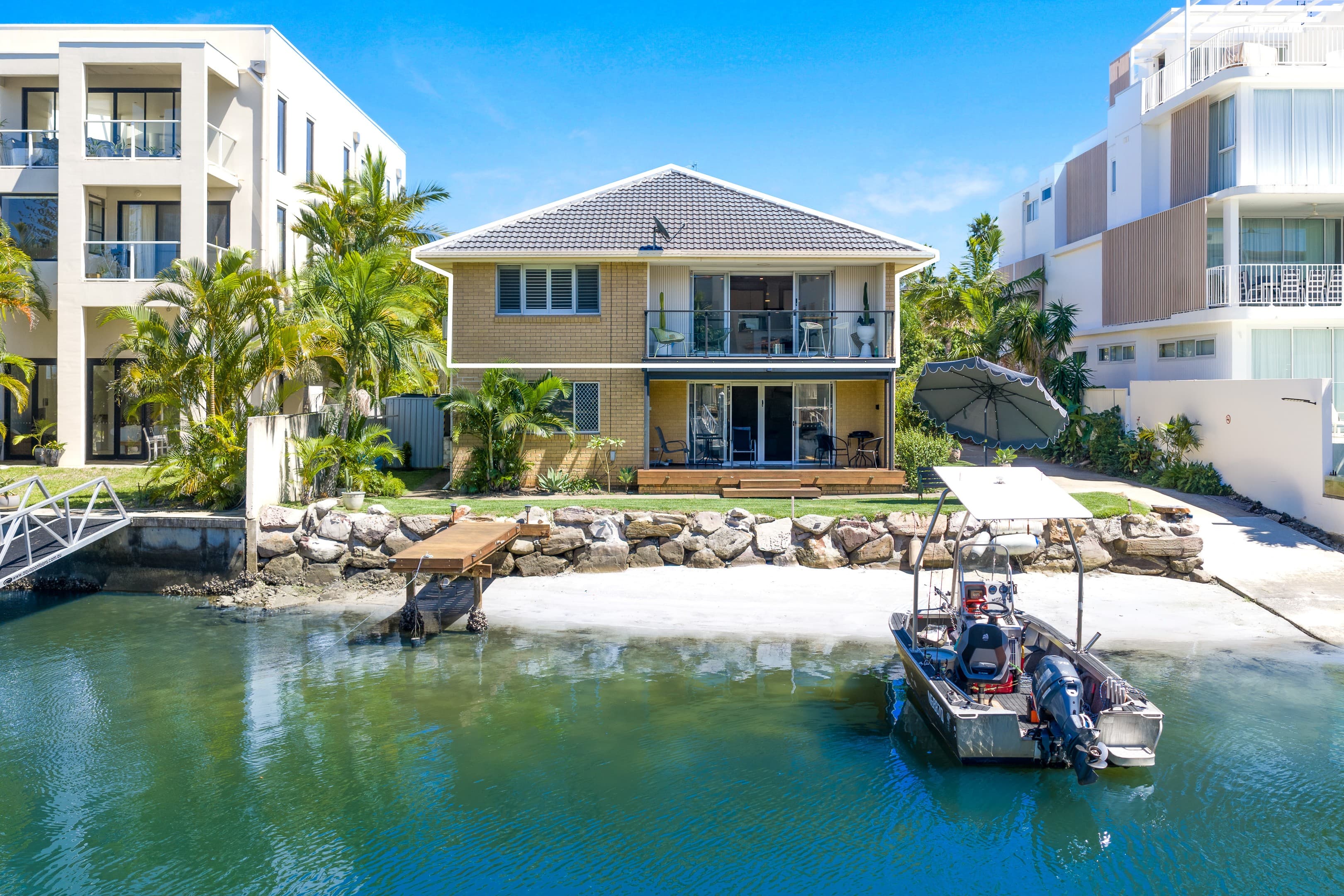 3/17 Madang Crescent, Runaway Bay, Runaway Bay — photo 1 of 5