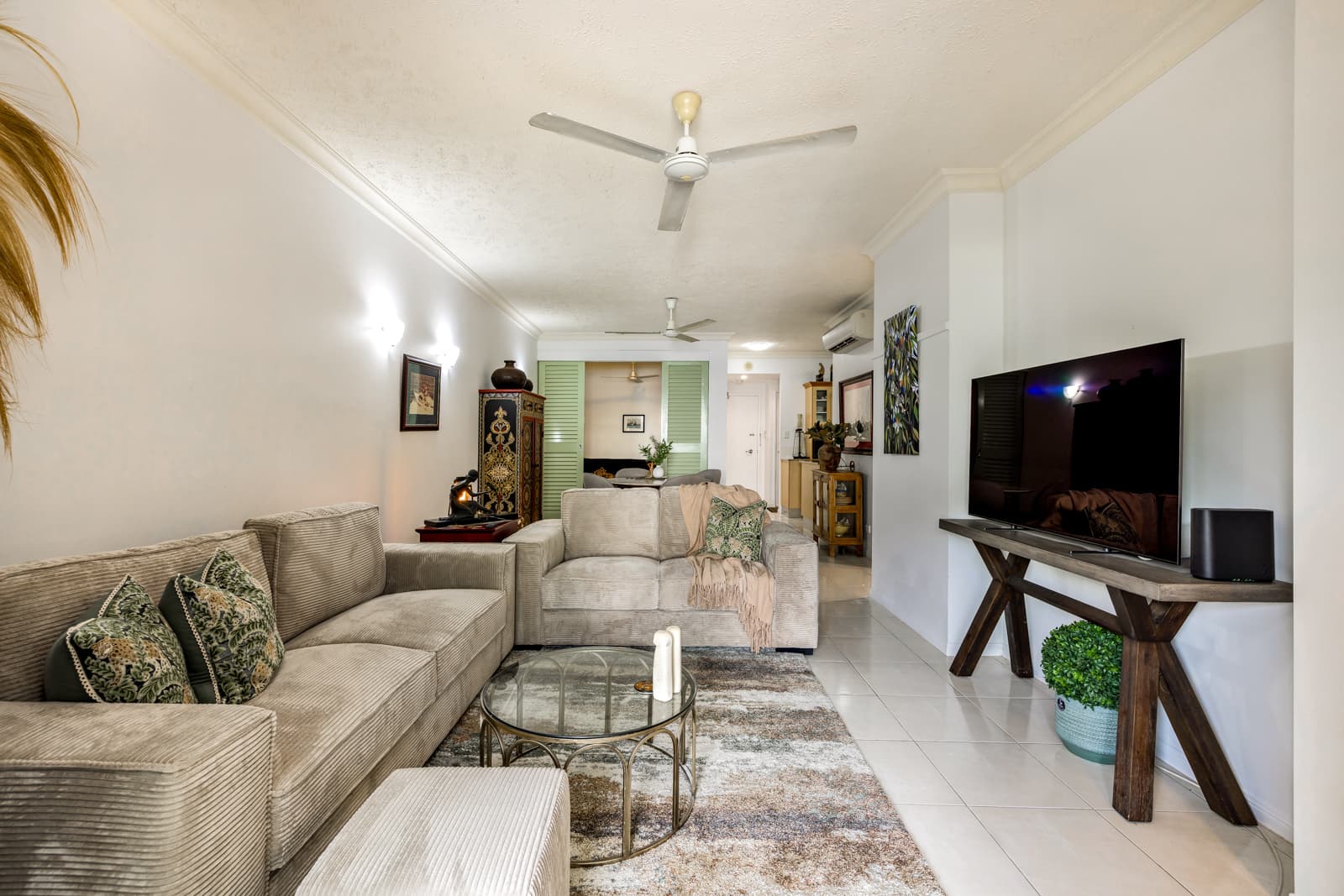 1724/2-10 Greenslopes Street, Cairns North — photo 1 of 5