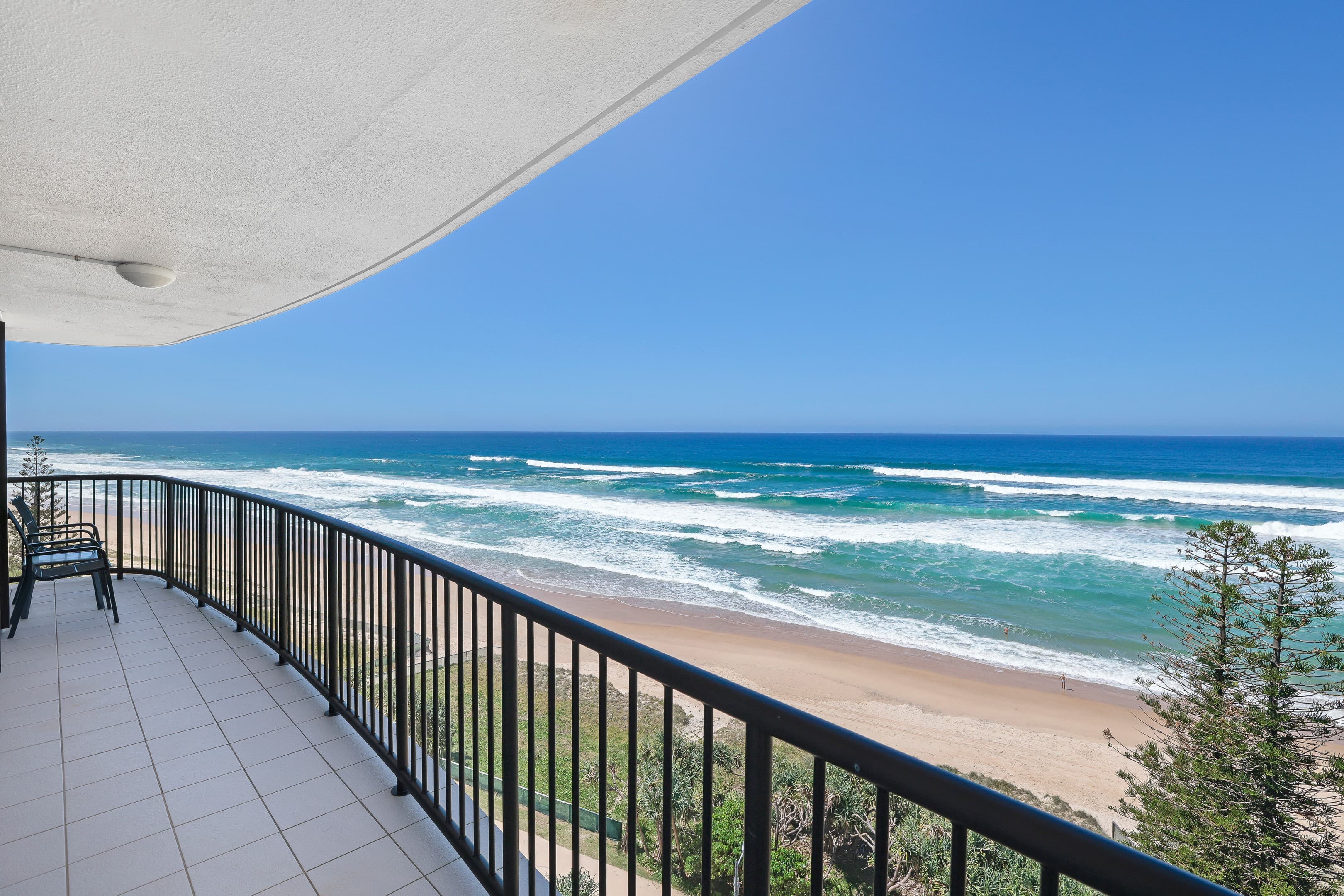 9E/4 Old Burleigh Road, Surfers Paradise — photo 1 of 5