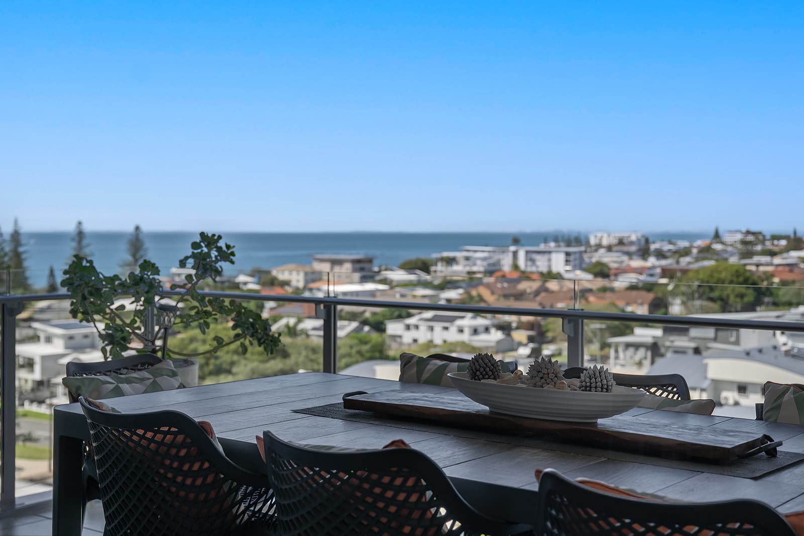 801/4 Anderson Street, Scarborough - Image 1