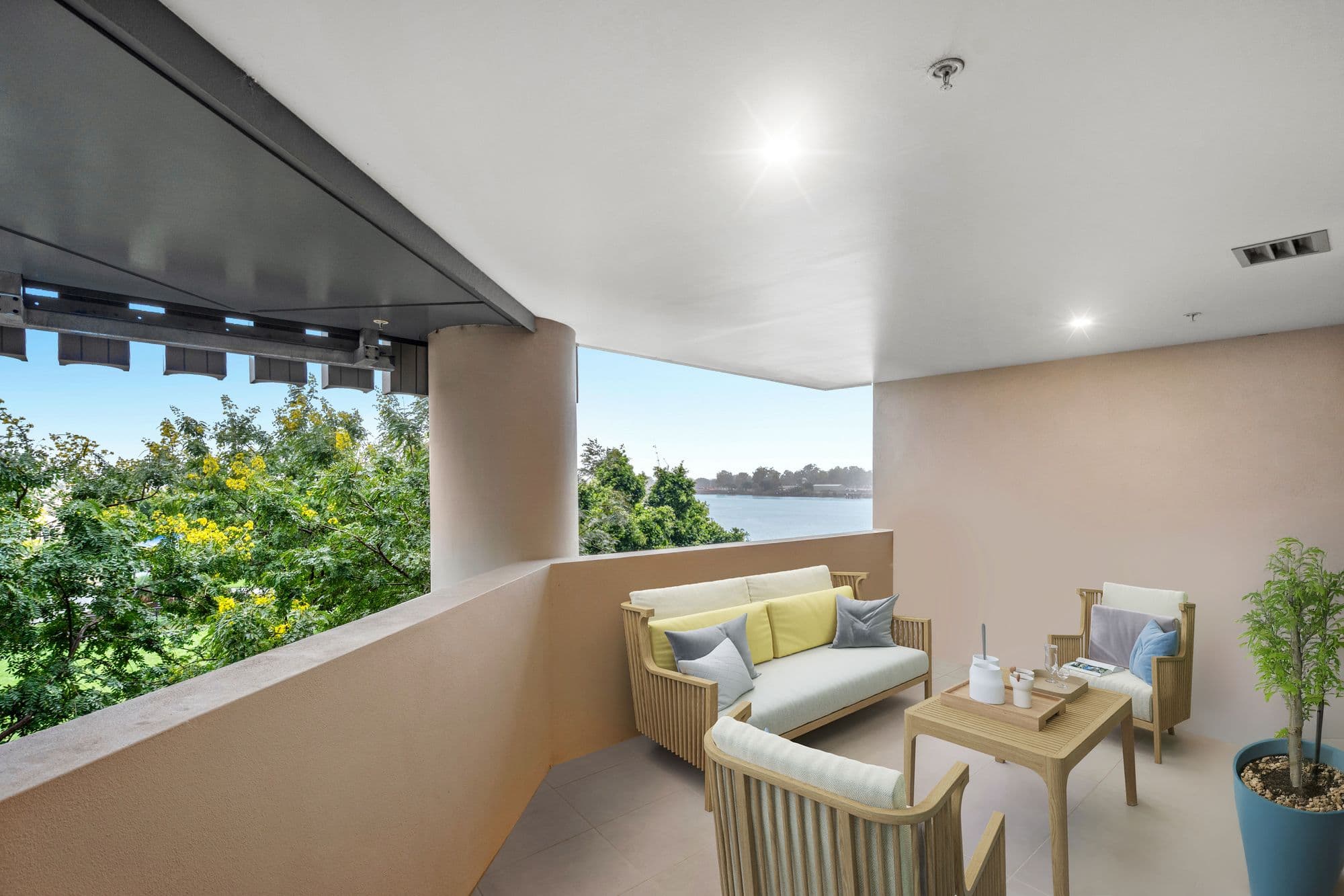 30001/15 Wharf Street, Hamilton - Image 1