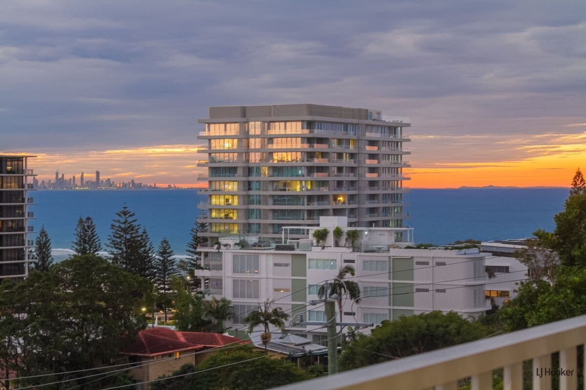 16 Tweed Street, Coolangatta - Image 1