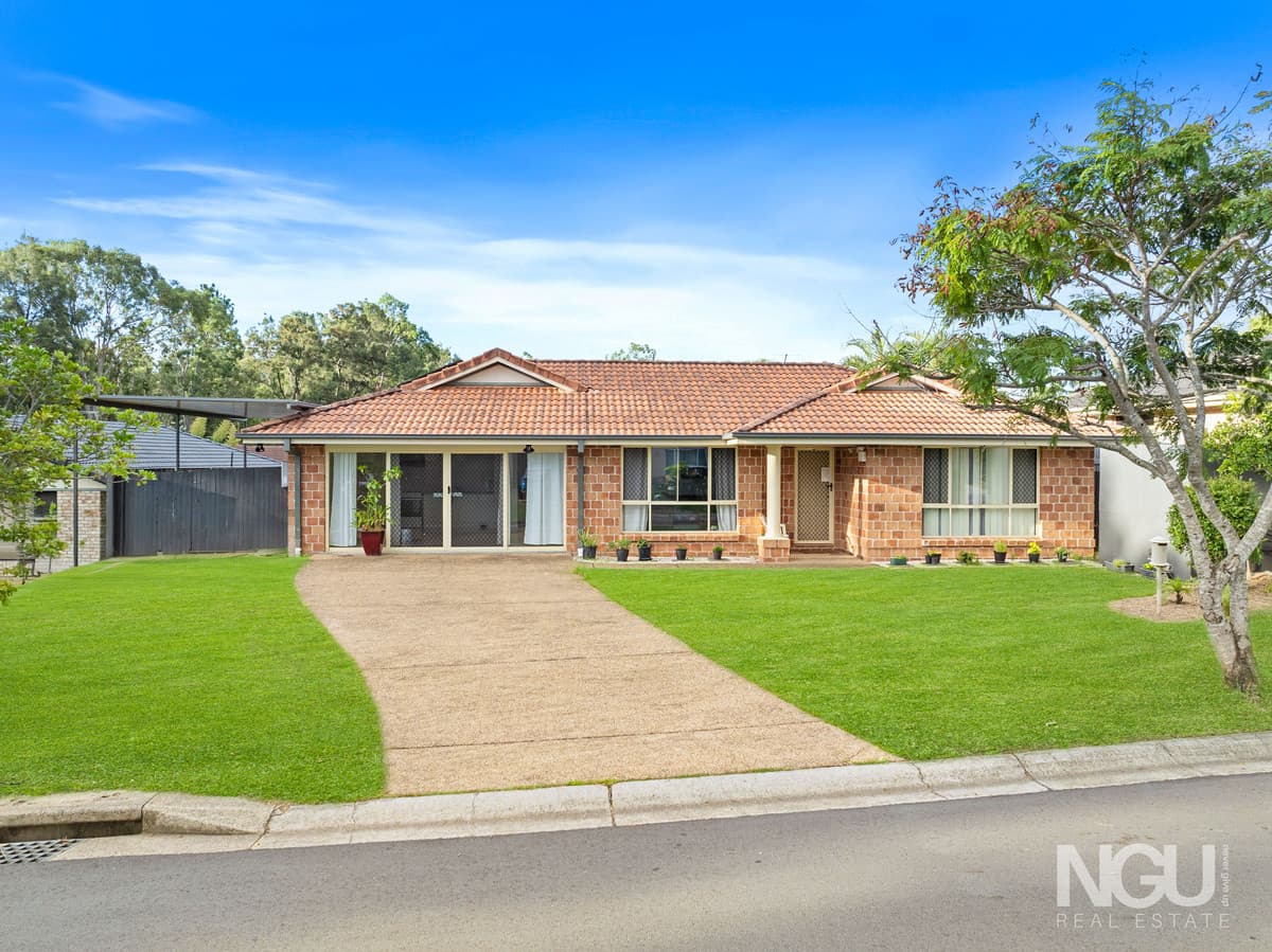 15 Crenton Court, Heritage Park - Image 1