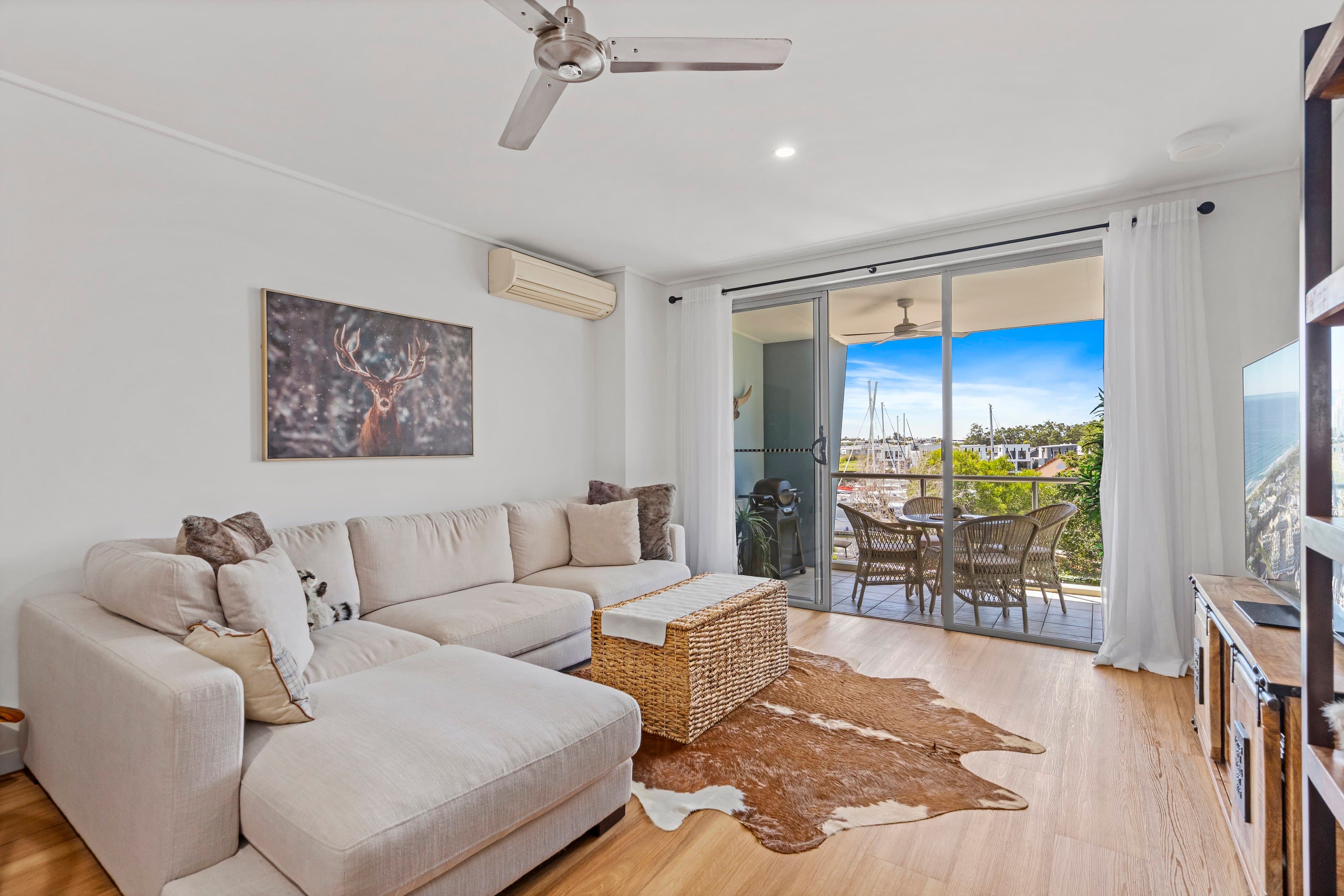 533/66 Sickle Avenue, Hope Island, Hope Island — photo 1 of 5