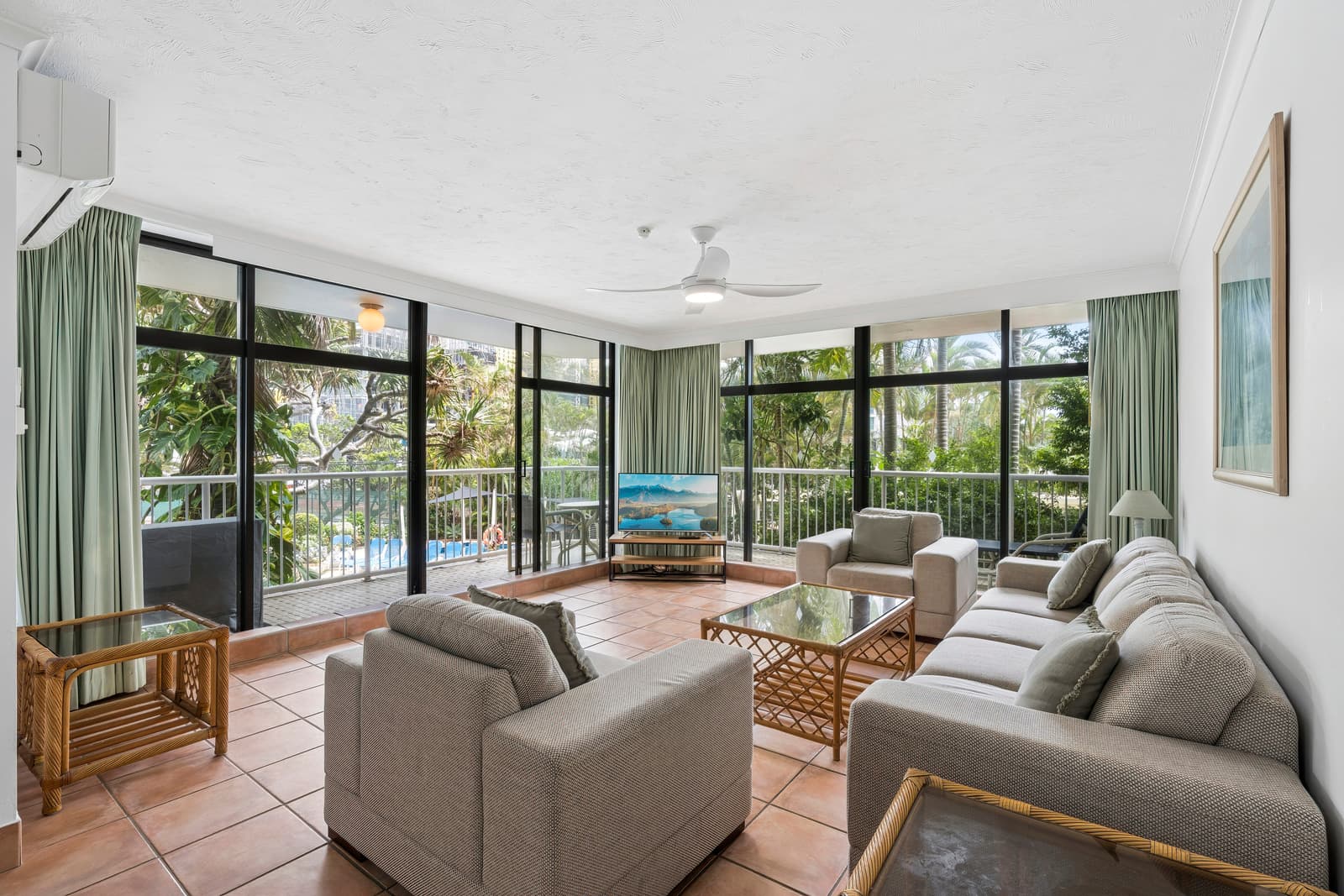2E/3277 Surfers Paradise Boulevard, Surfers Paradise