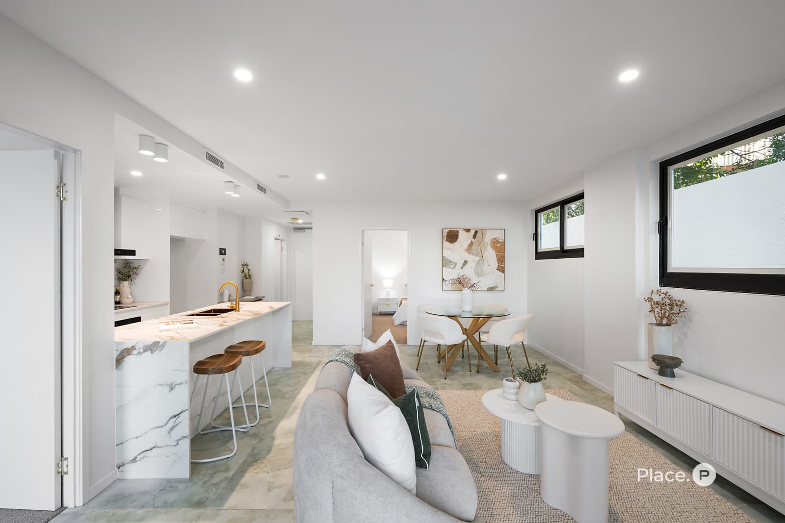 6/10 Chester Street, Highgate Hill — photo 1 of 5