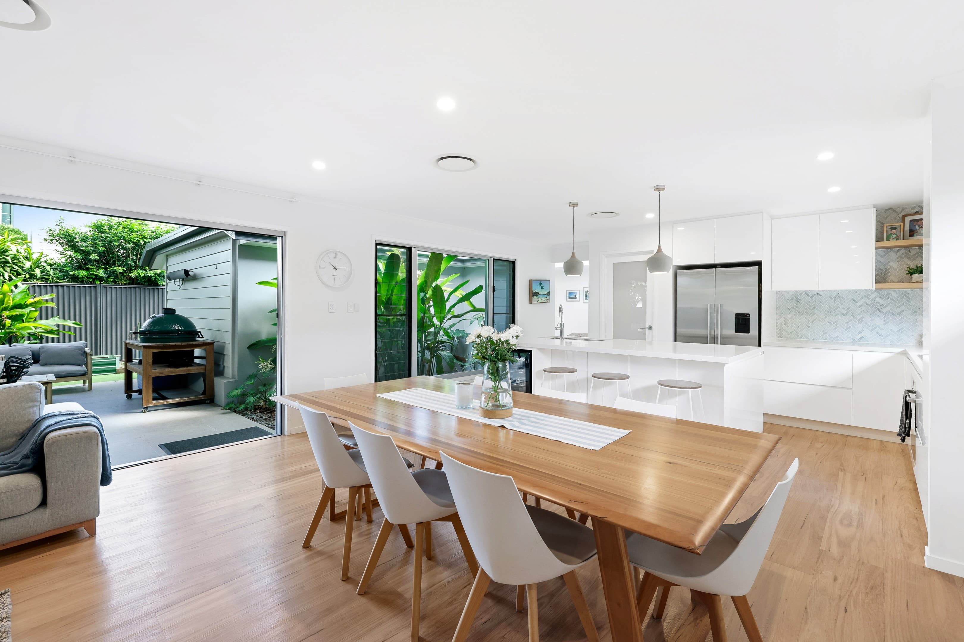 14 Robin Avenue, Paradise Point - Image 1