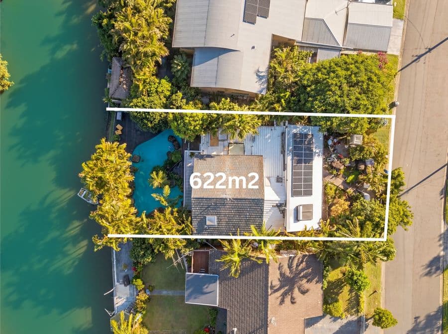 28 Elanora Drive, Burleigh Heads - Image 1