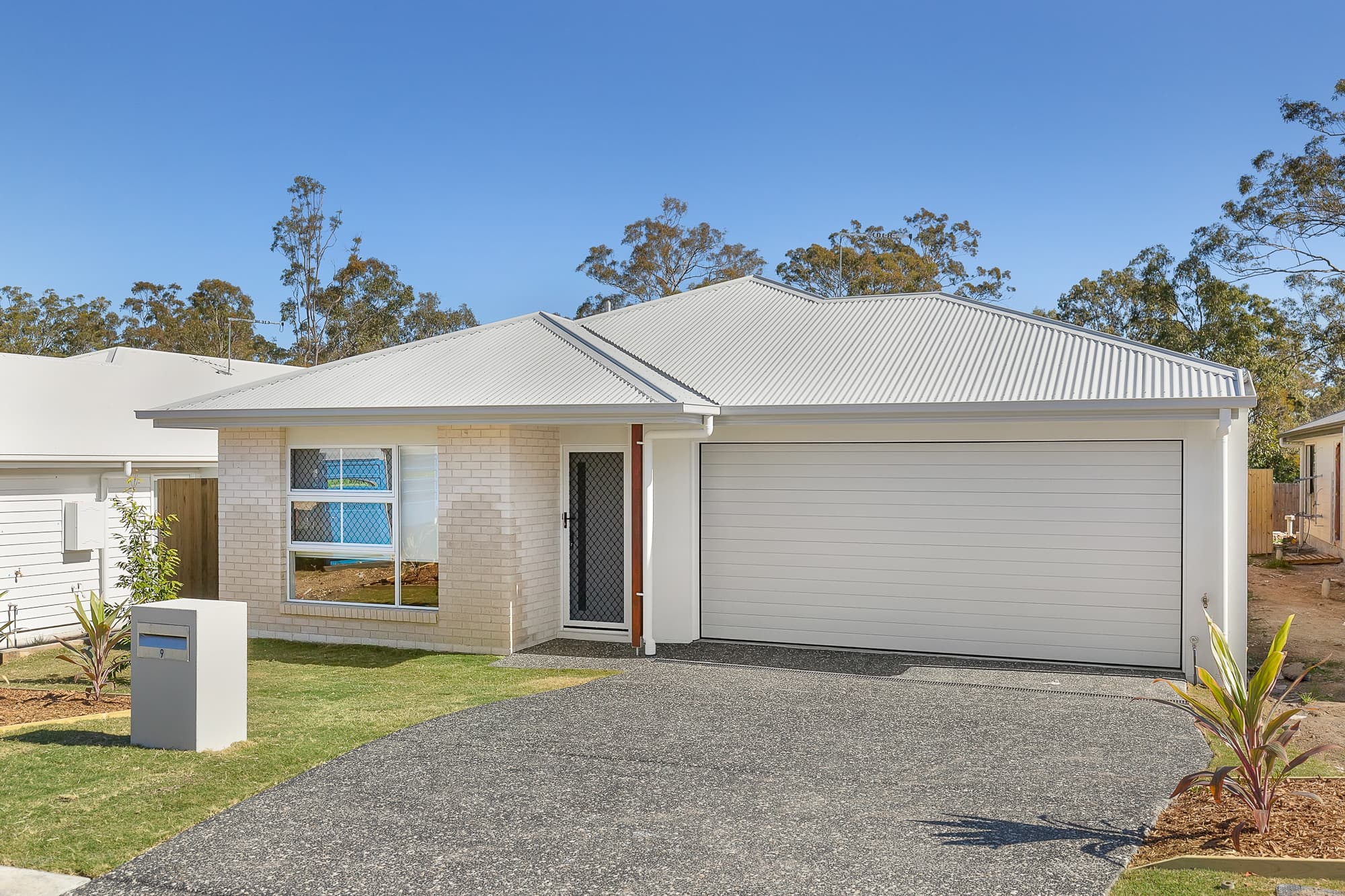 9 Niles Court, Bahrs Scrub - Image 1