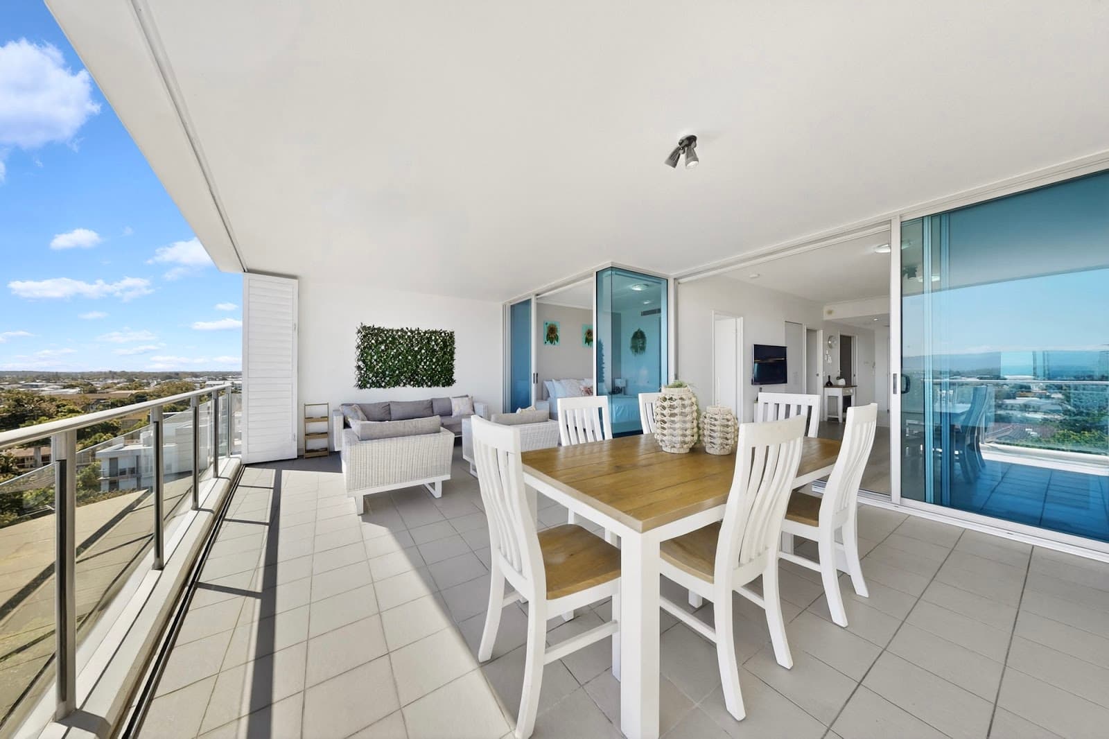 807/430 Marine Parade, Biggera Waters - Image 1