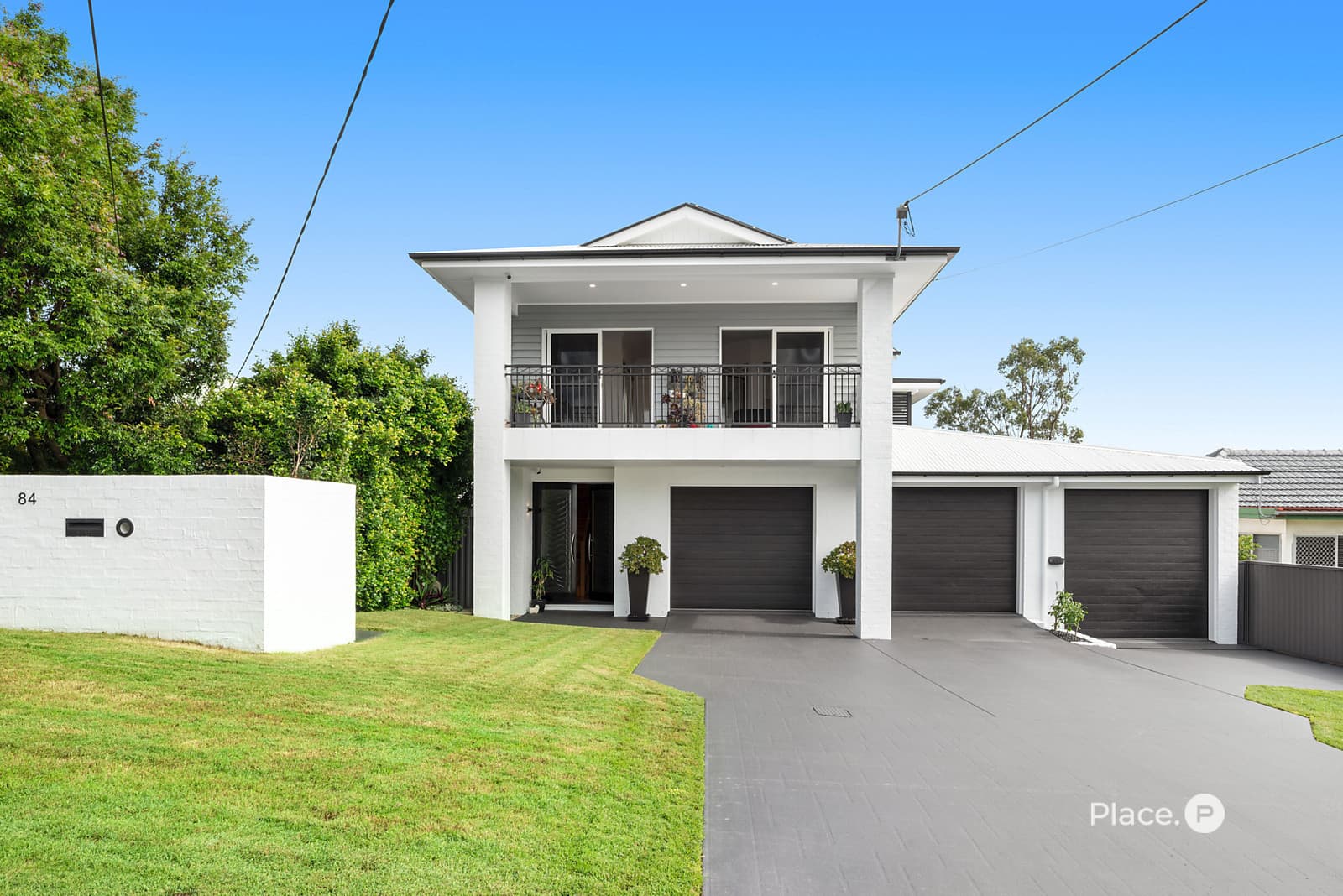 84 Arrol Street, Camp Hill — photo 1 of 5