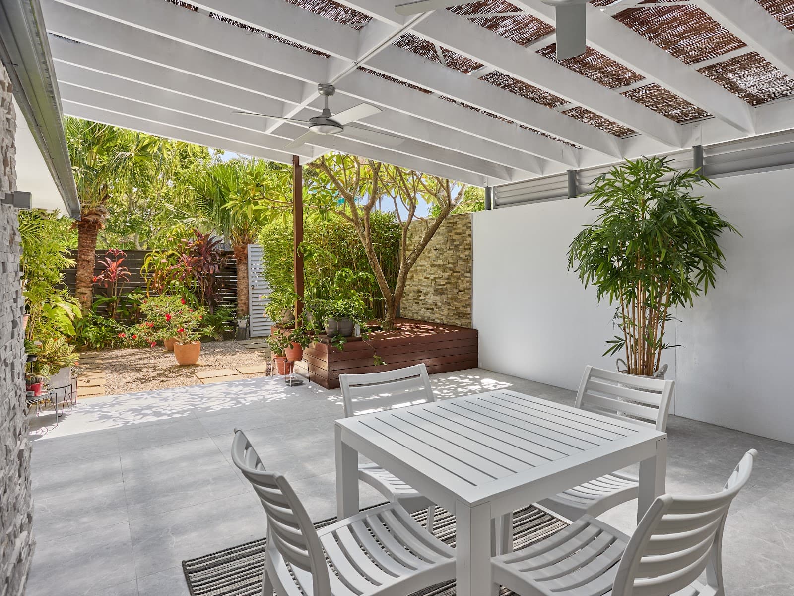 1/6 Royal Palm Court, Southport — photo 1 of 5