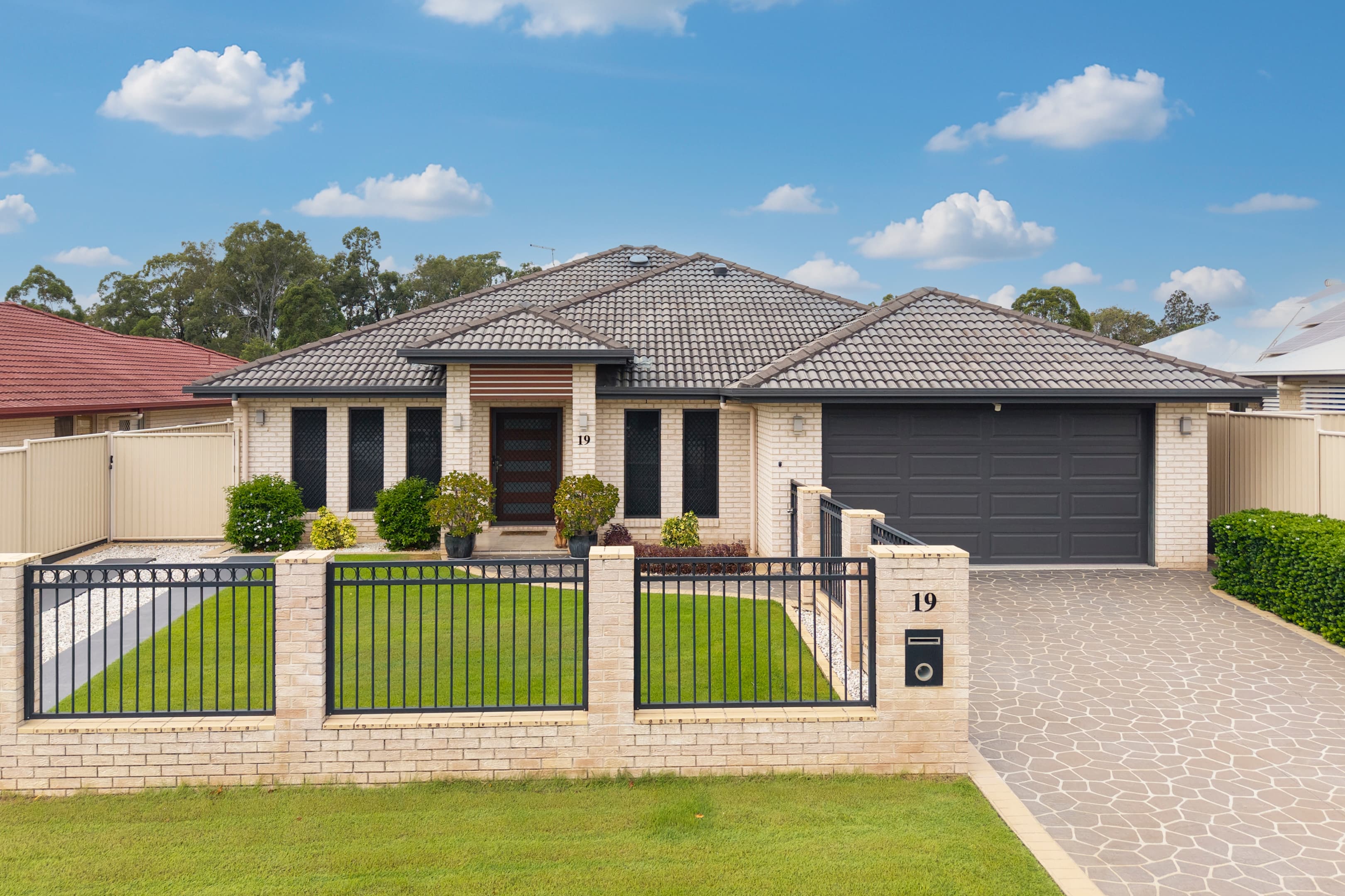 19 Willis Close, Redland Bay, Redland Bay — photo 1 of 5