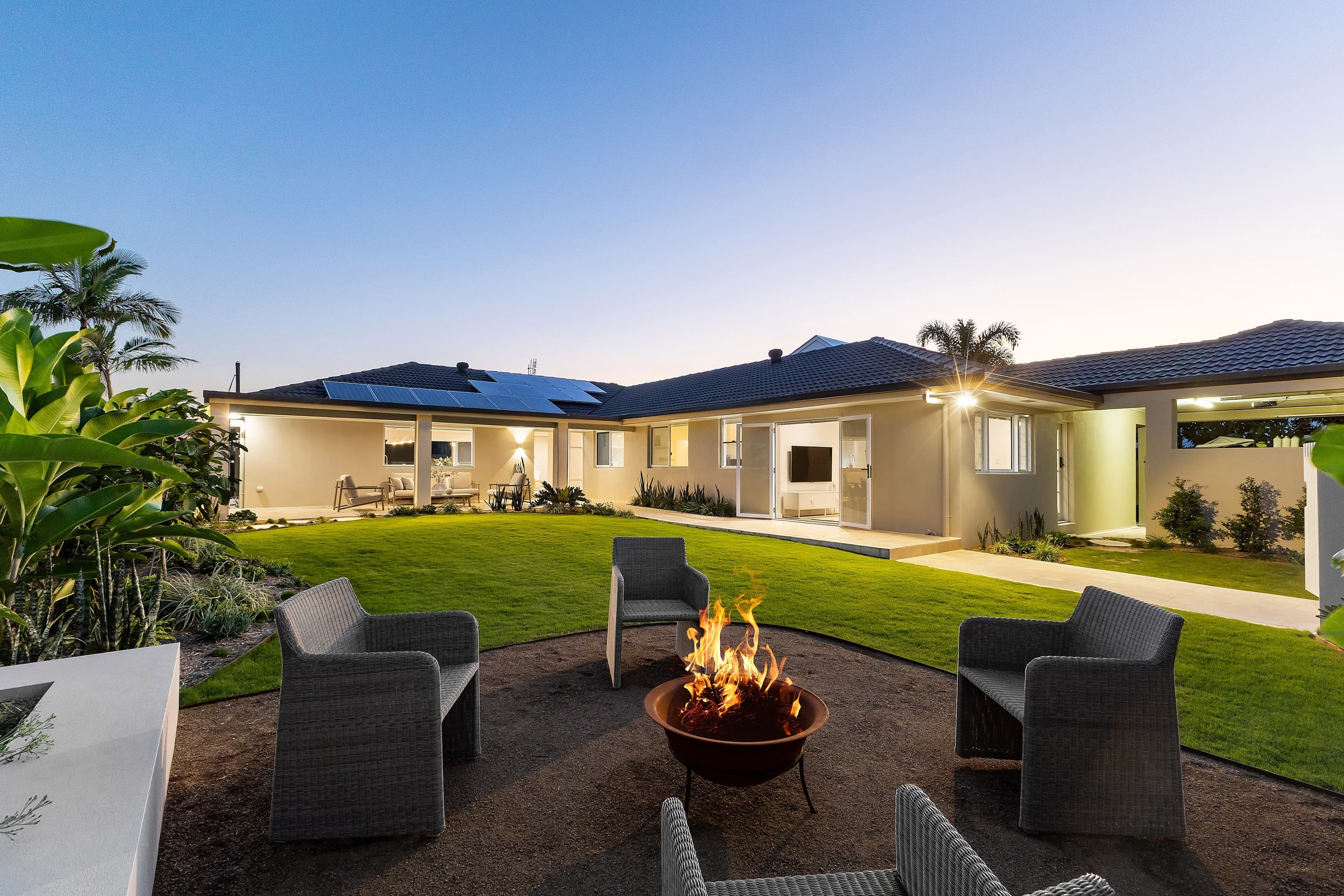 6 Bombala Street, Broadbeach Waters - Image 1