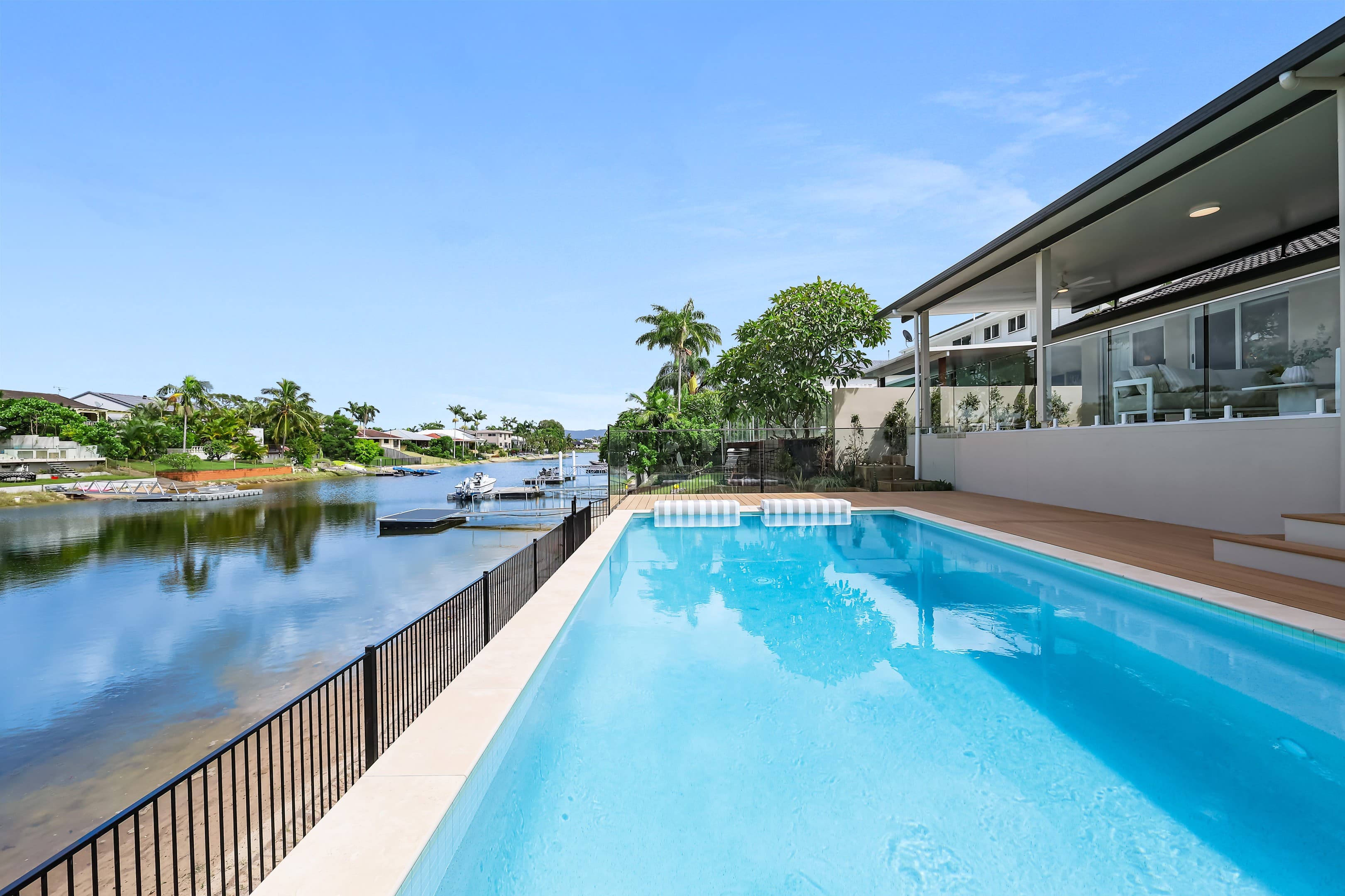 6 Bombala Street, Broadbeach Waters — photo 1 of 5