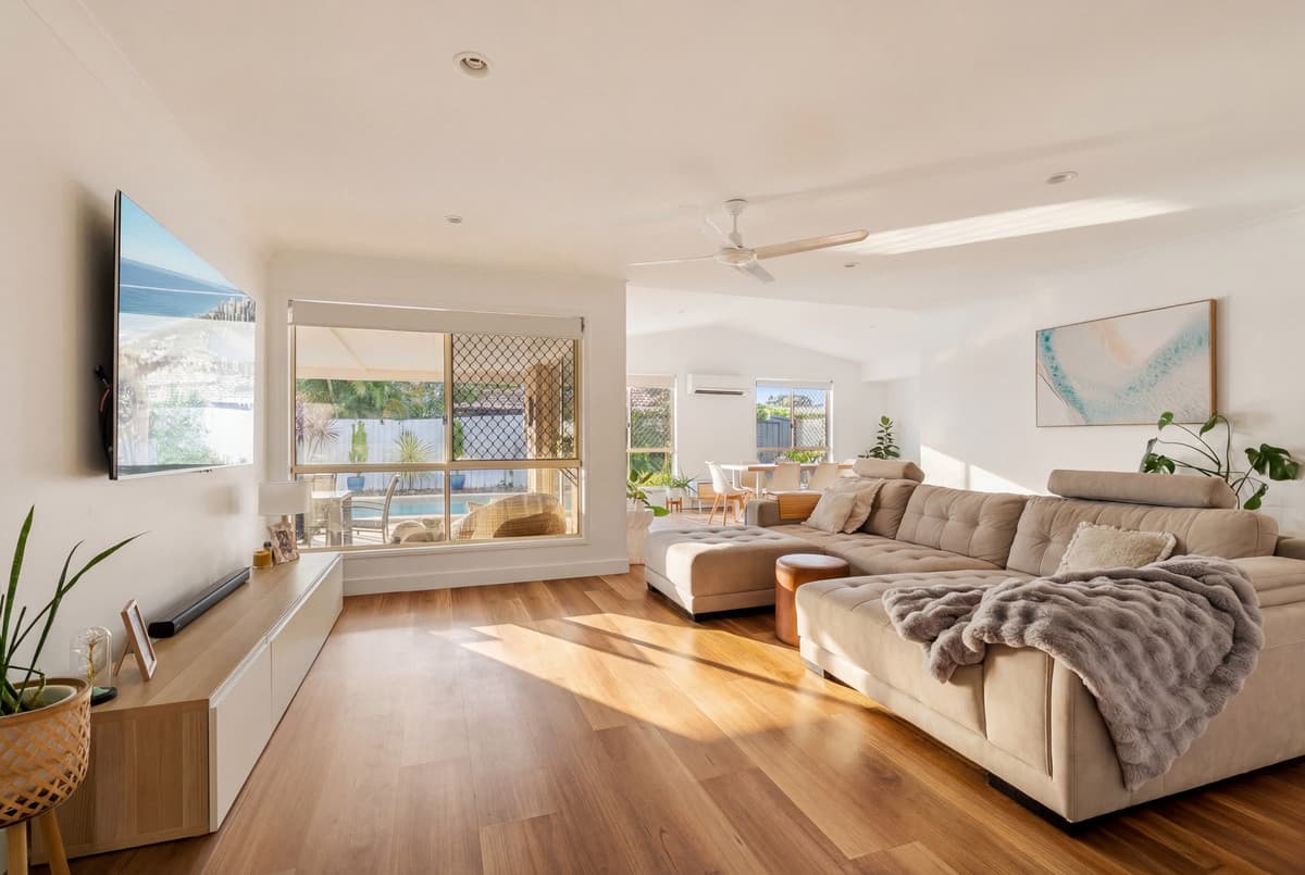 27 Ottelia Drive, Elanora, Elanora — photo 1 of 5