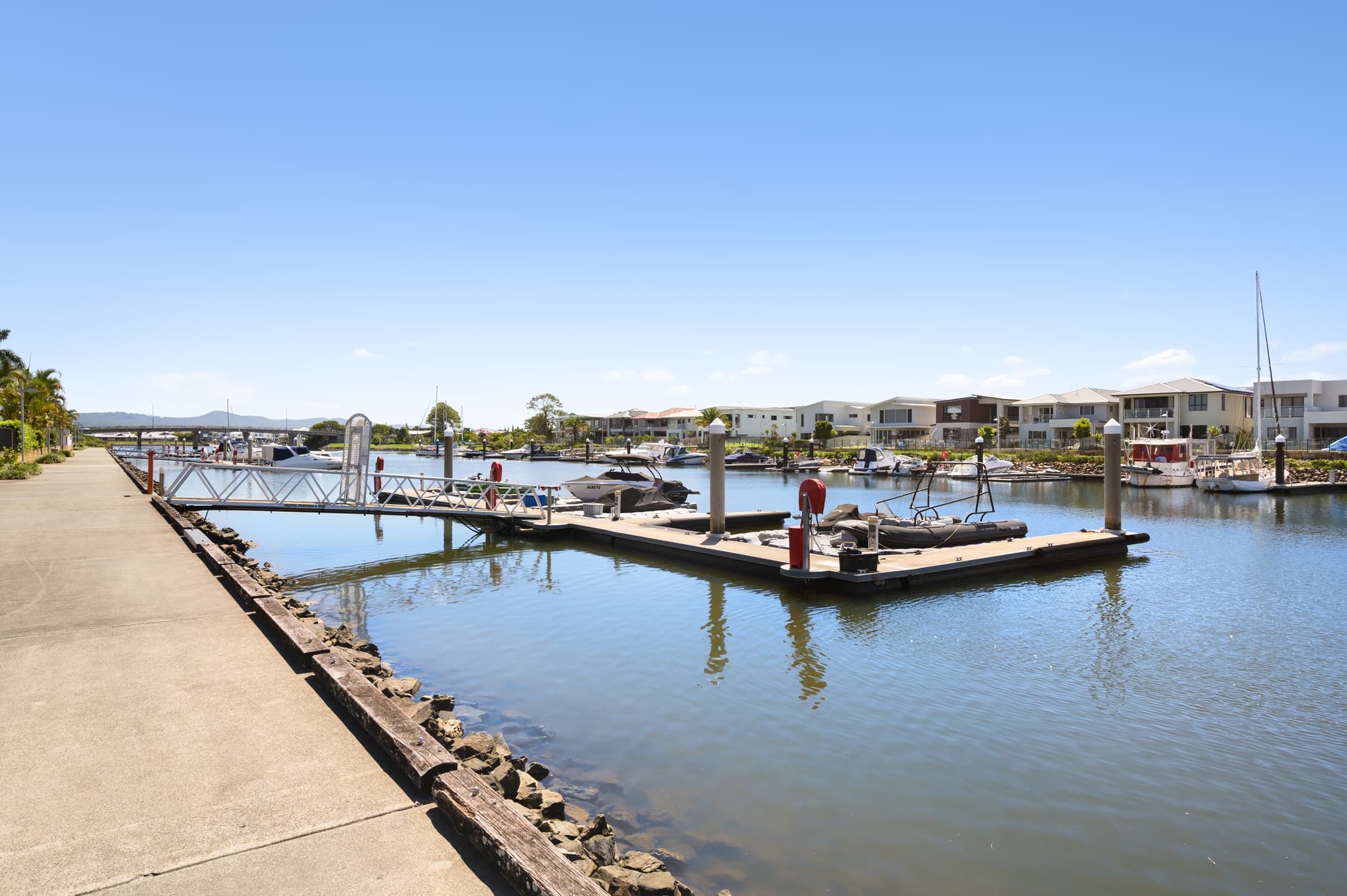 52 North View Street, Hope Island - Image 1