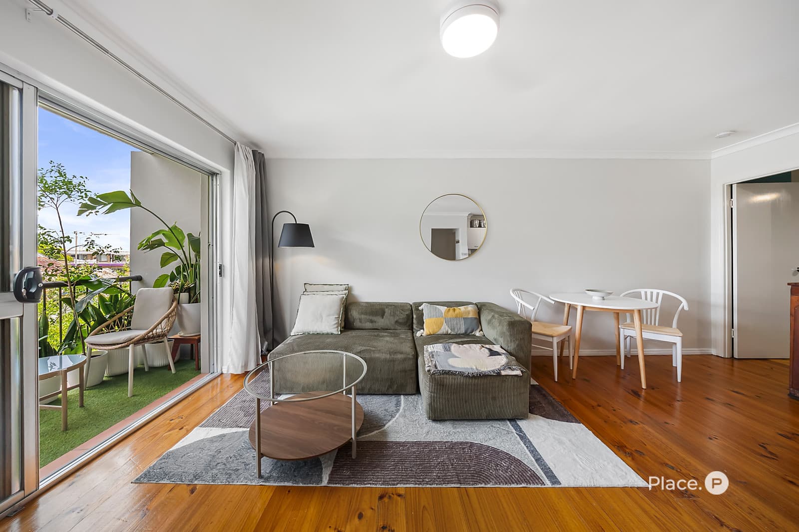 6/42 Rialto Street, Coorparoo - Image 1