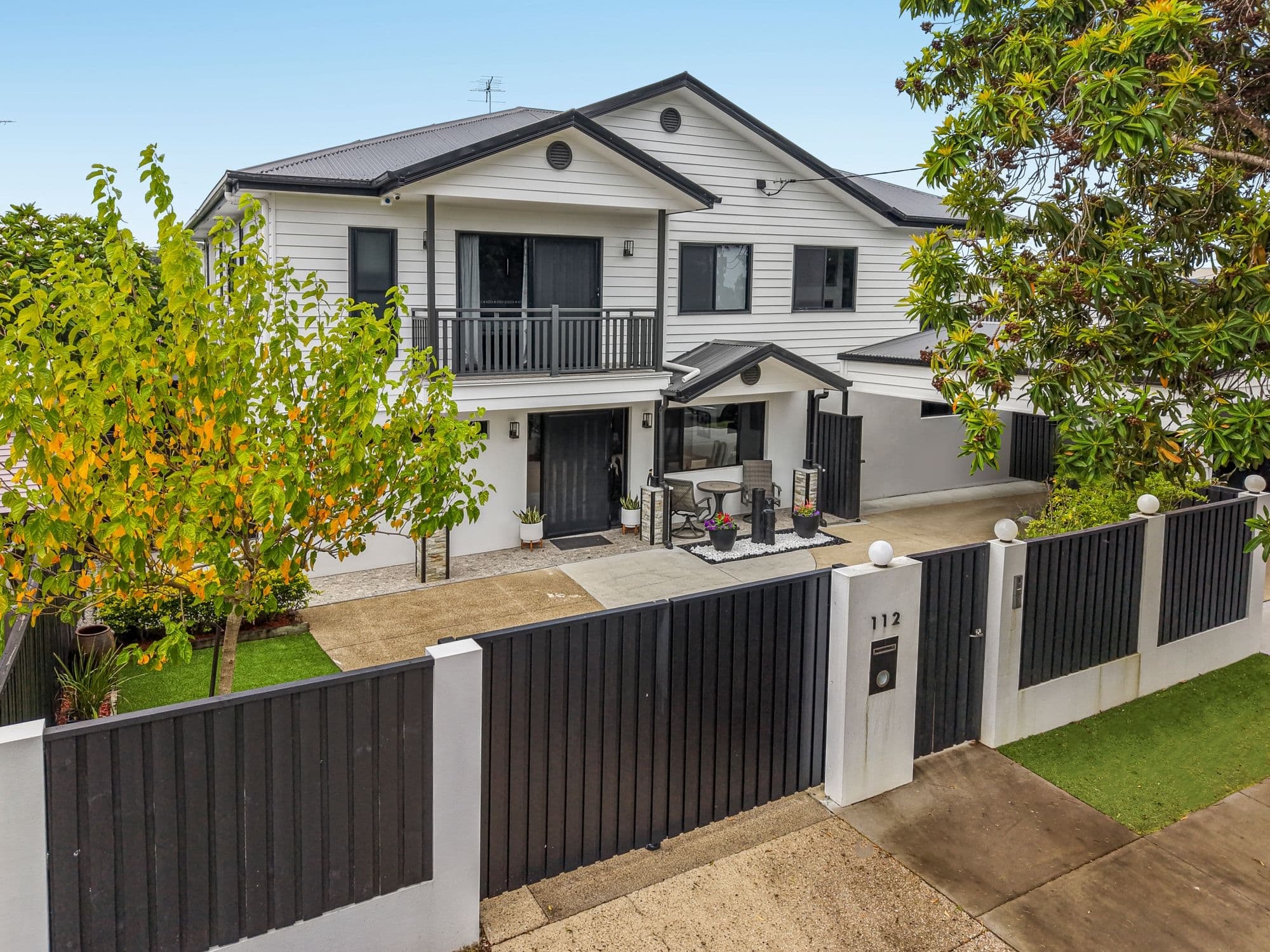 112 Barbaralla Drive, Springwood - Image 1