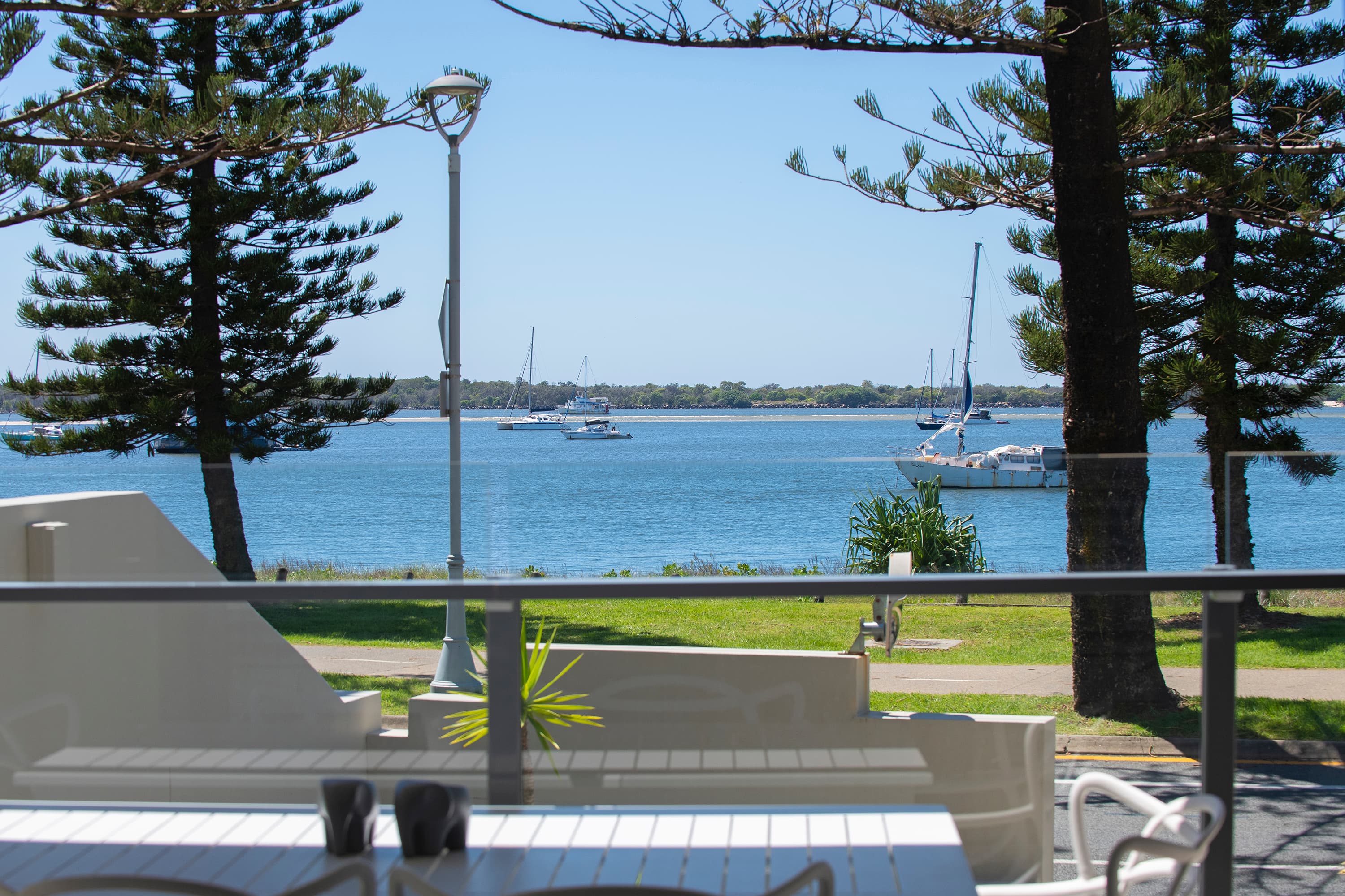 4/508 Marine Parade, Biggera Waters - Image 1