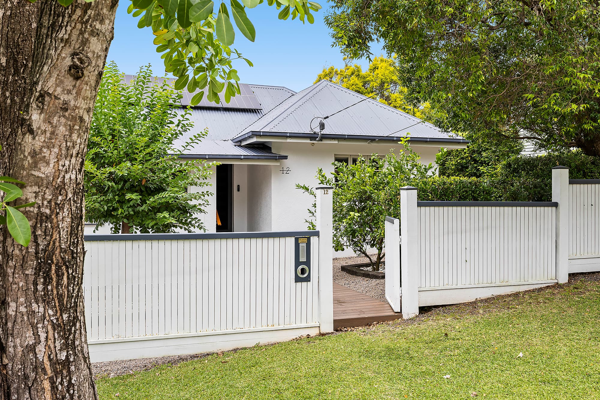 12 Mametz Street, Moorooka, Moorooka — photo 1 of 5