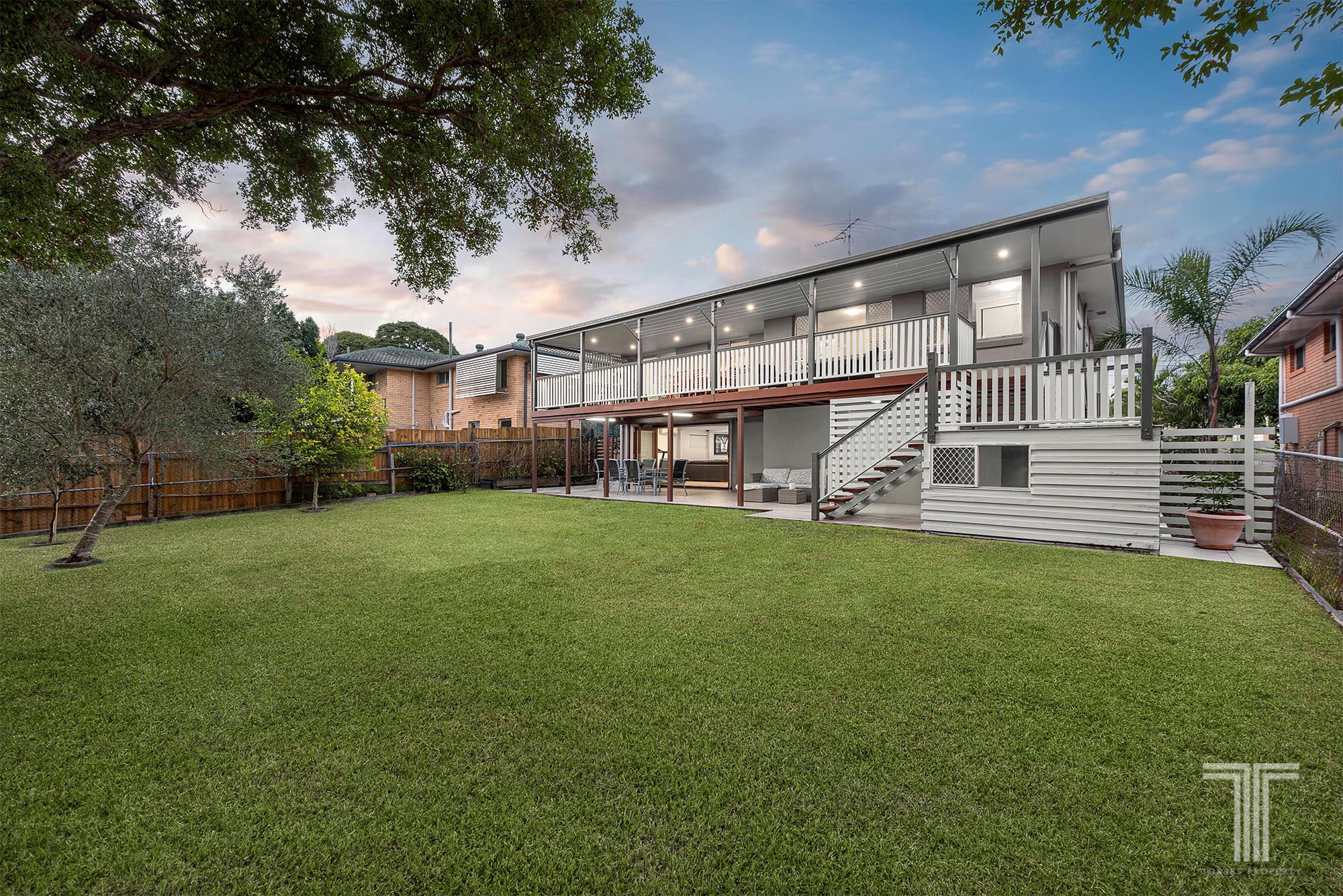 17 Salandra Street, Mansfield — photo 1 of 6
