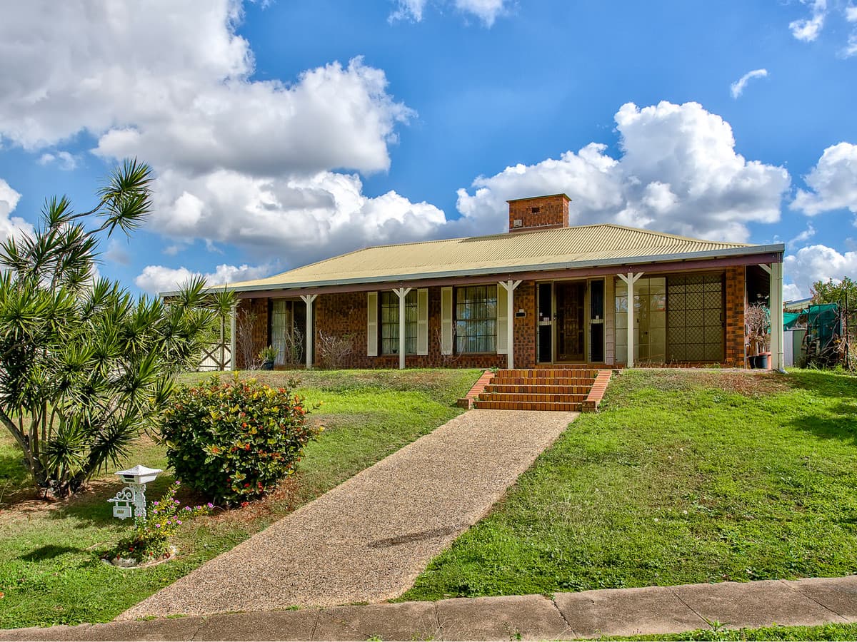 1564 Gympie Road, Carseldine — photo 1 of 5