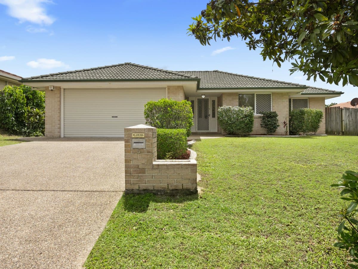 5 Lyrebird Street, Calamvale - Image 1