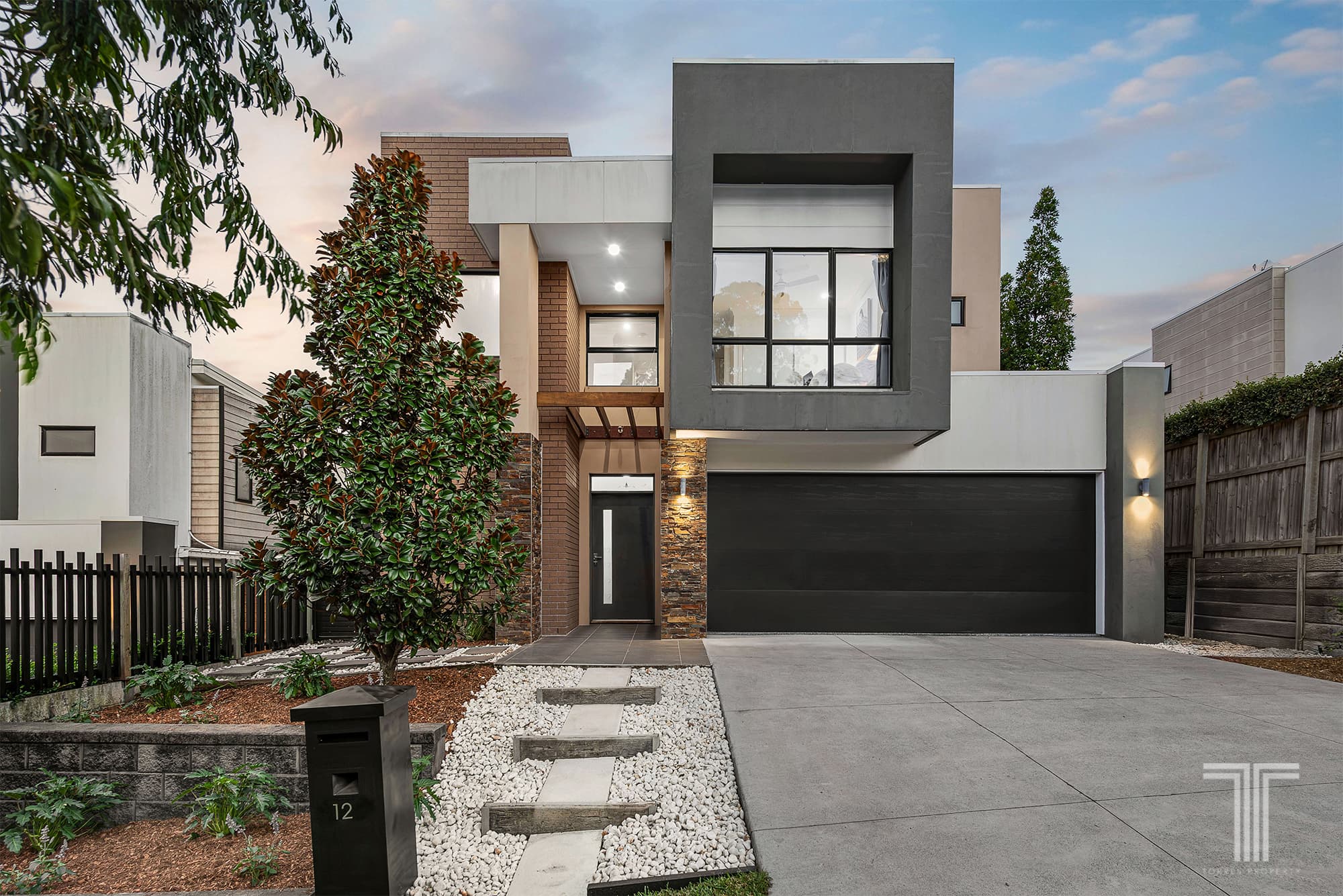 12 Cecilia Close, Carina Heights - Image 1