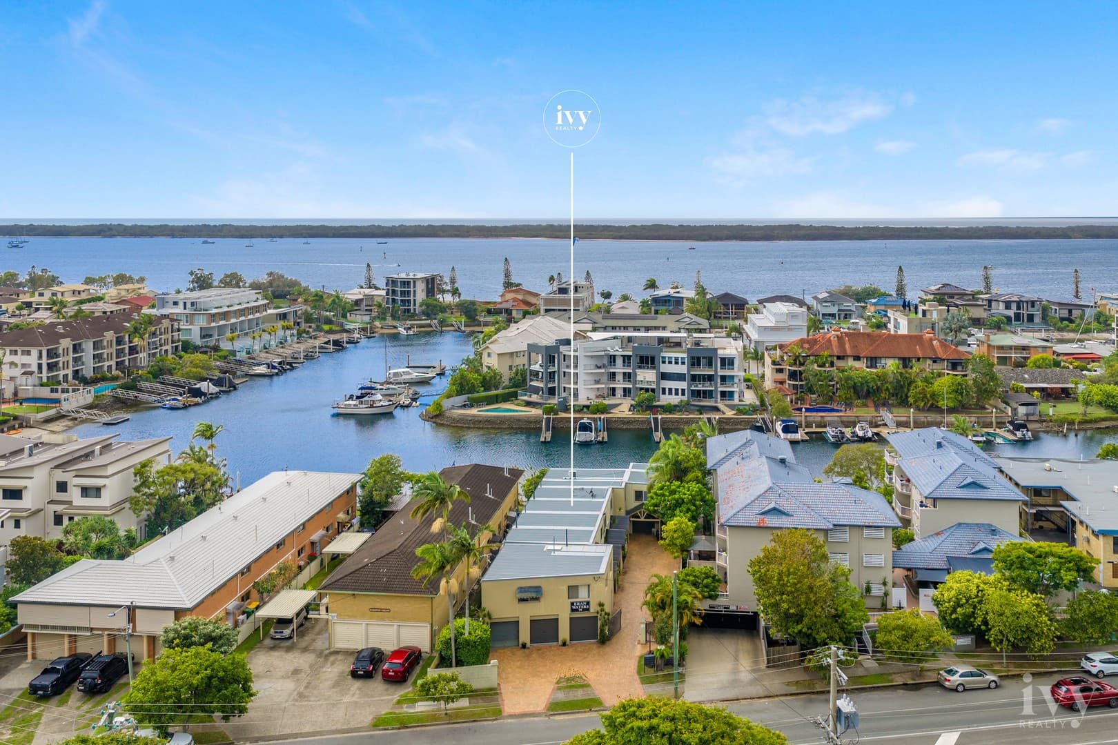 4/79 Bayview Street, Runaway Bay — photo 1 of 5