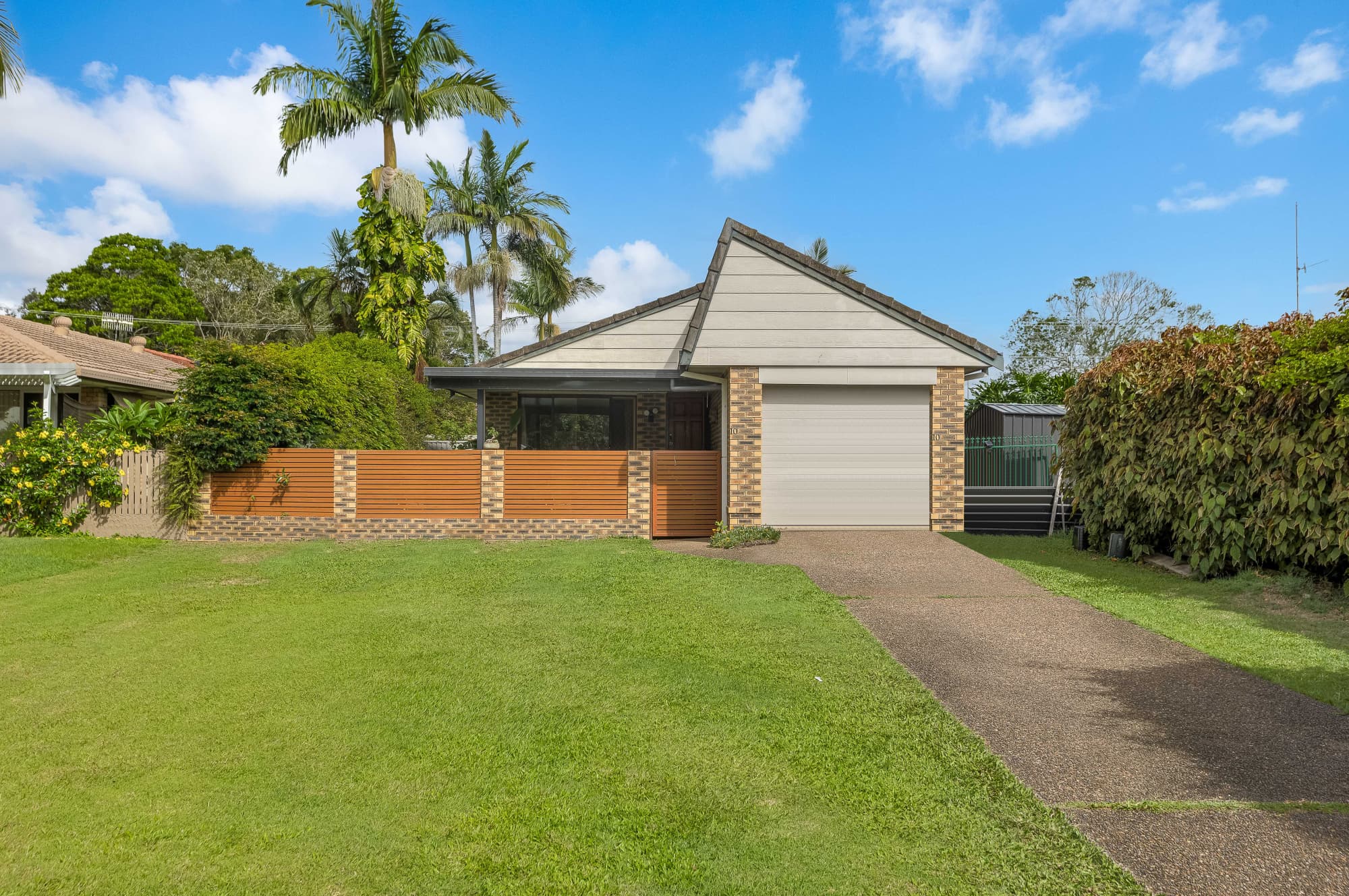 2/10 Narrane Street, Tugun — photo 1 of 5