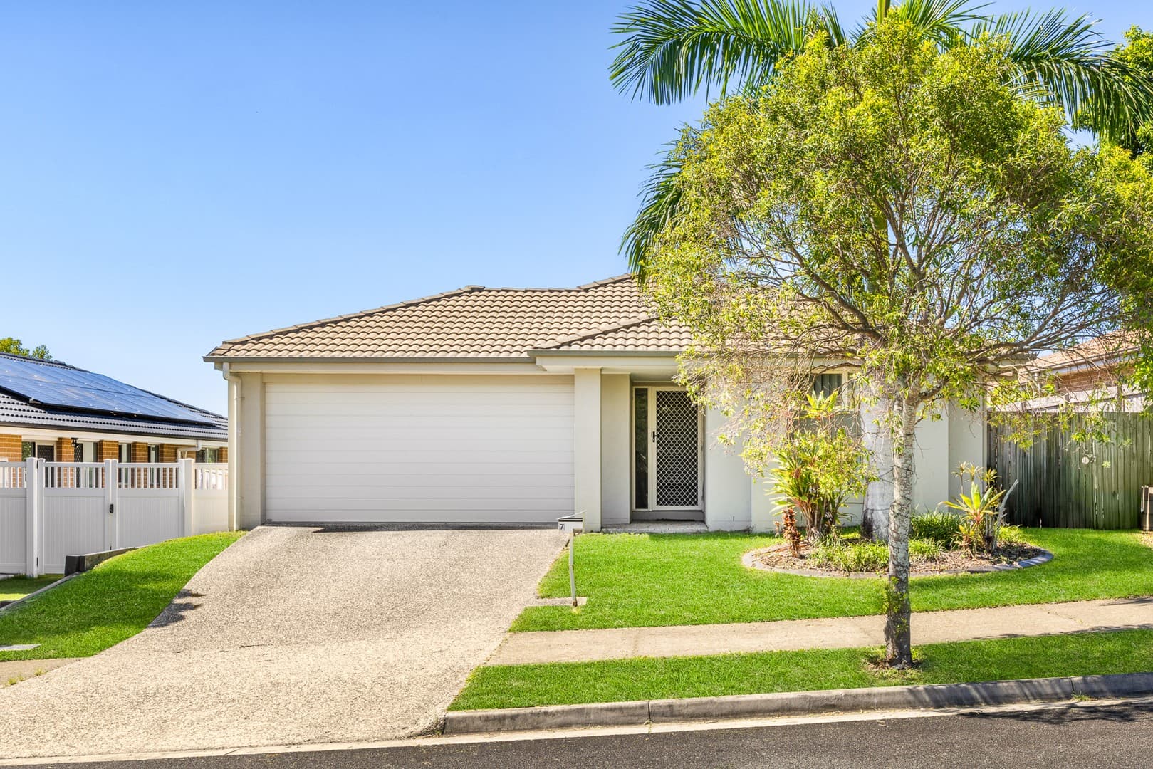 7 Waterhouse Drive, Willow Vale - Image 1