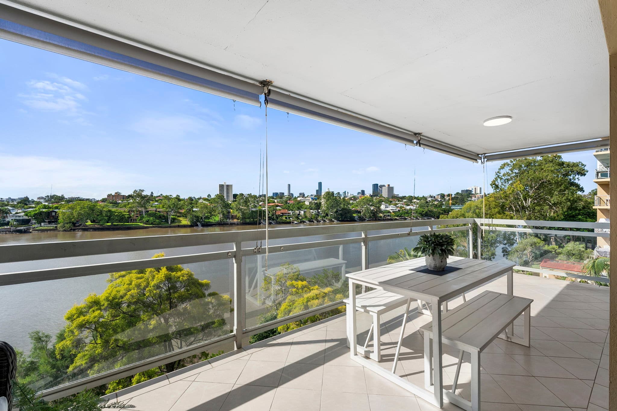 13/108 Macquarie Street, St Lucia, St Lucia — photo 1 of 5