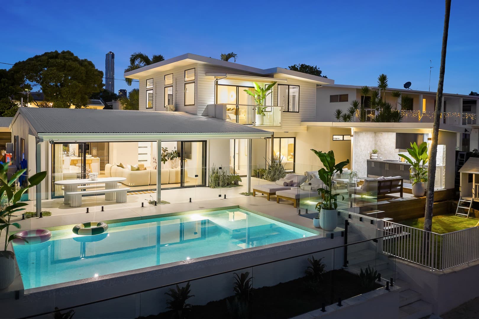 19 Key West, Broadbeach Waters, Broadbeach Waters — photo 1 of 5