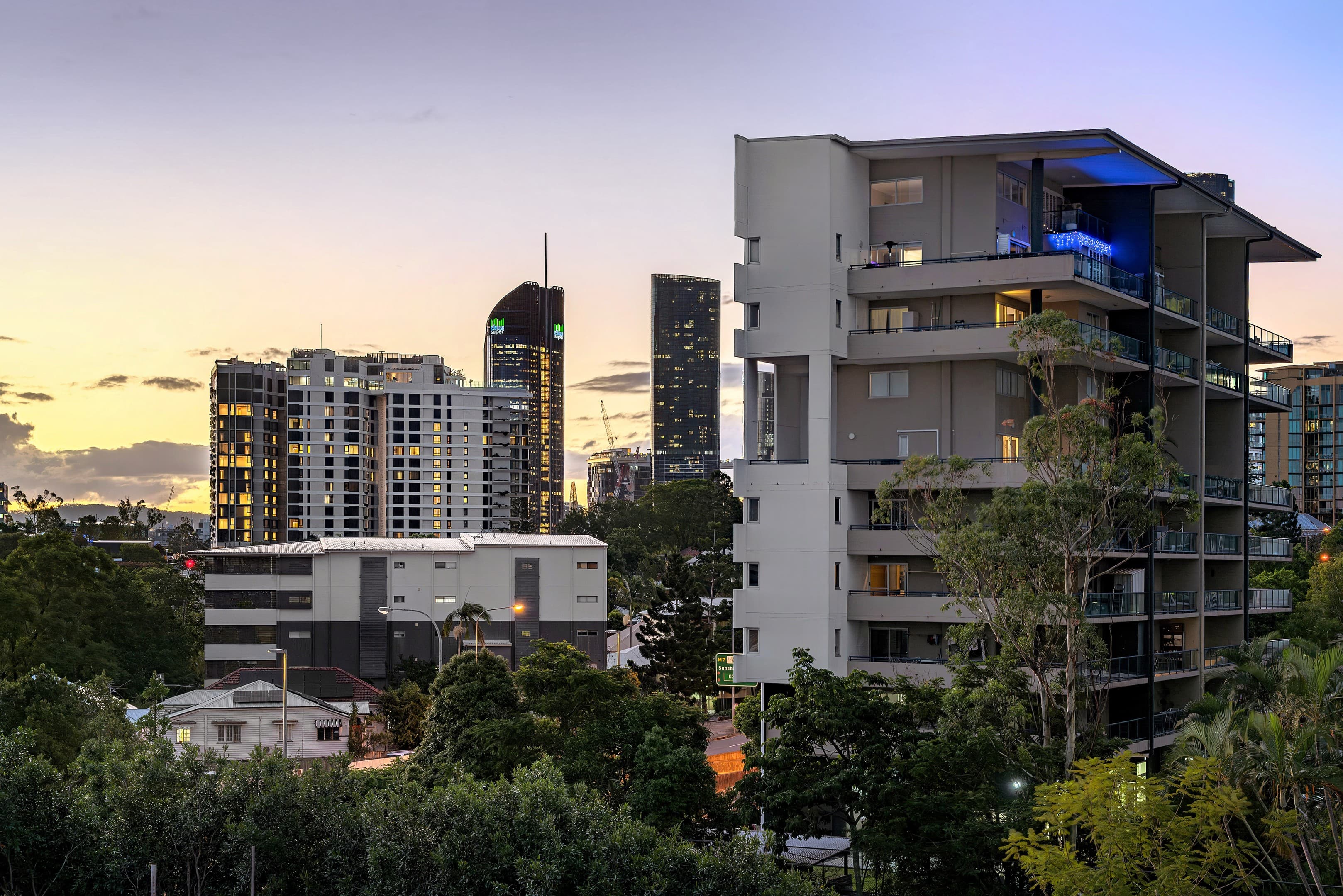 17/89 Thorn Street, Kangaroo Point - Image 1