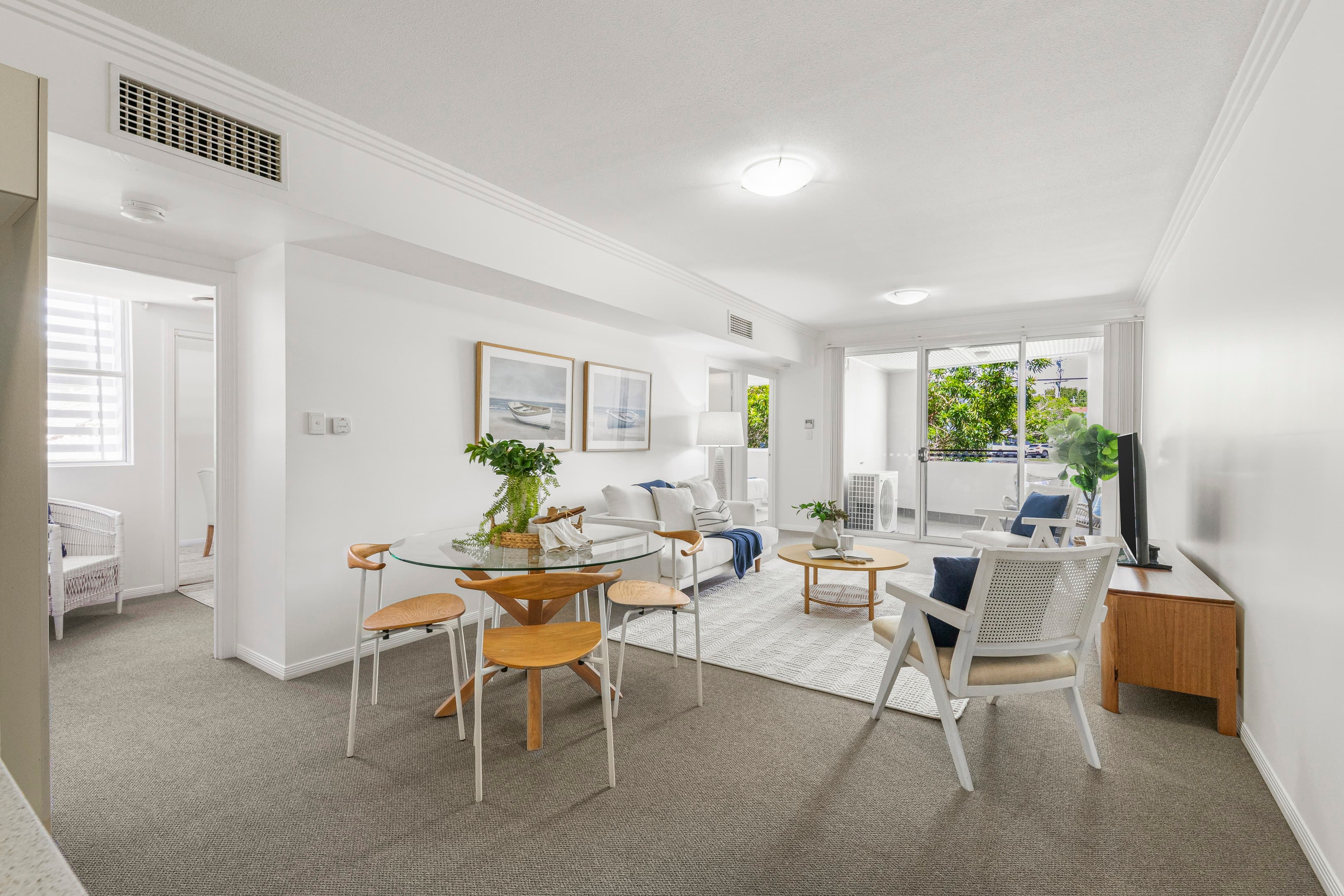 16/6-10 Rose Street, Southport - Image 1