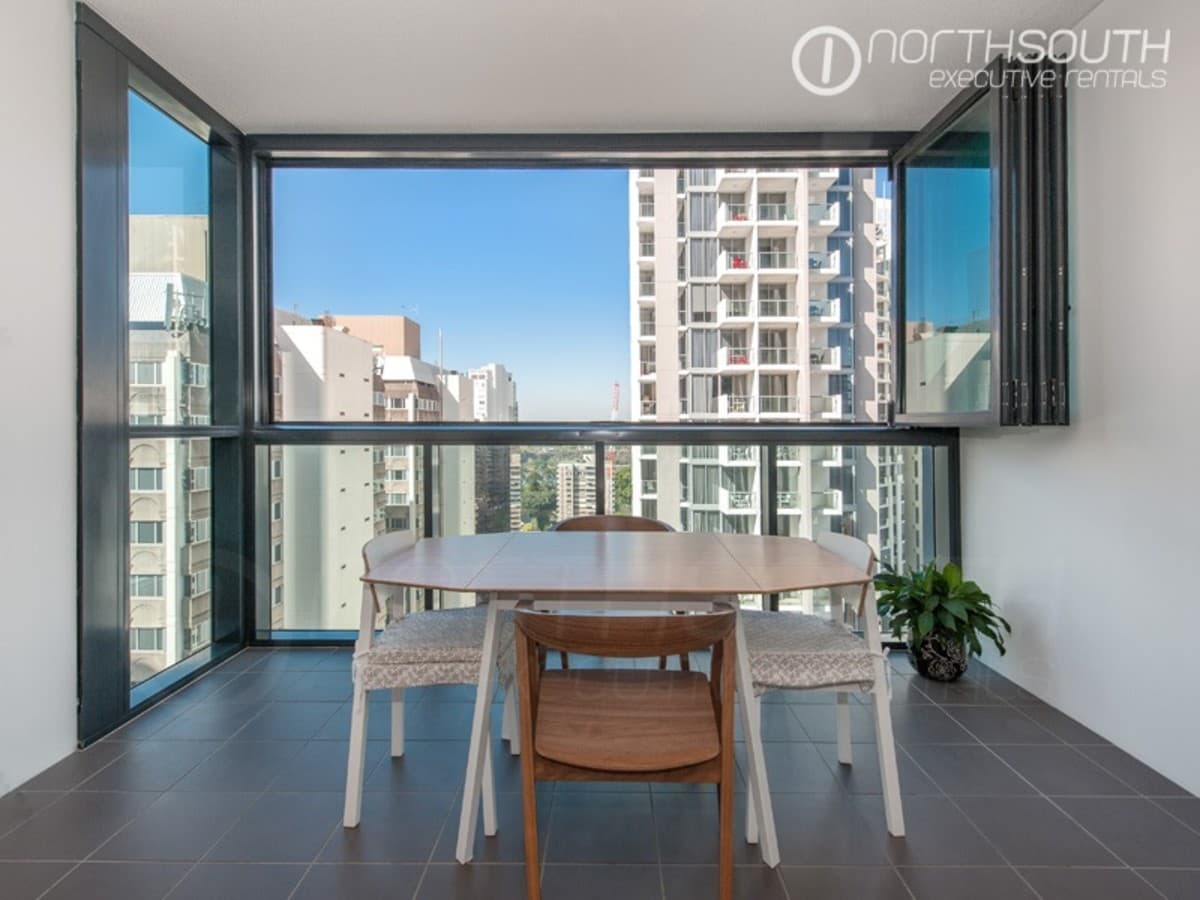 2101/128 Charlotte Street, Brisbane City - Image 1