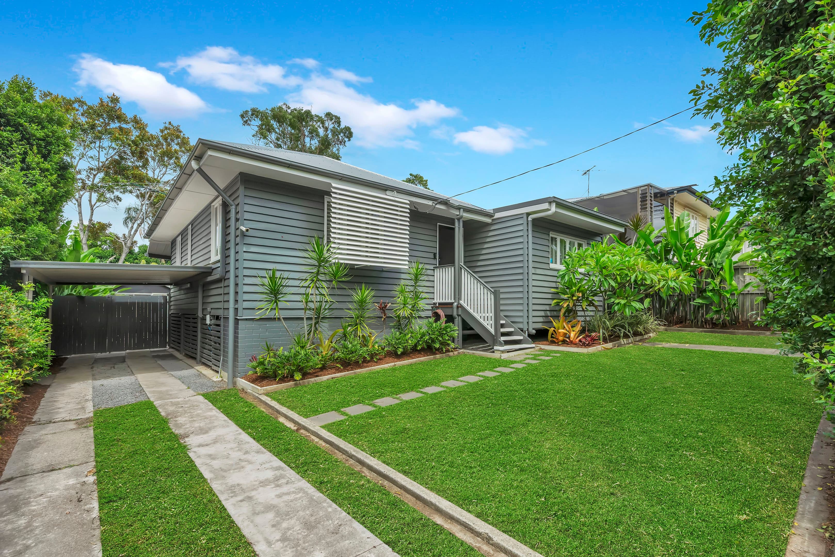262 Kitchener Road, Stafford Heights - Image 1