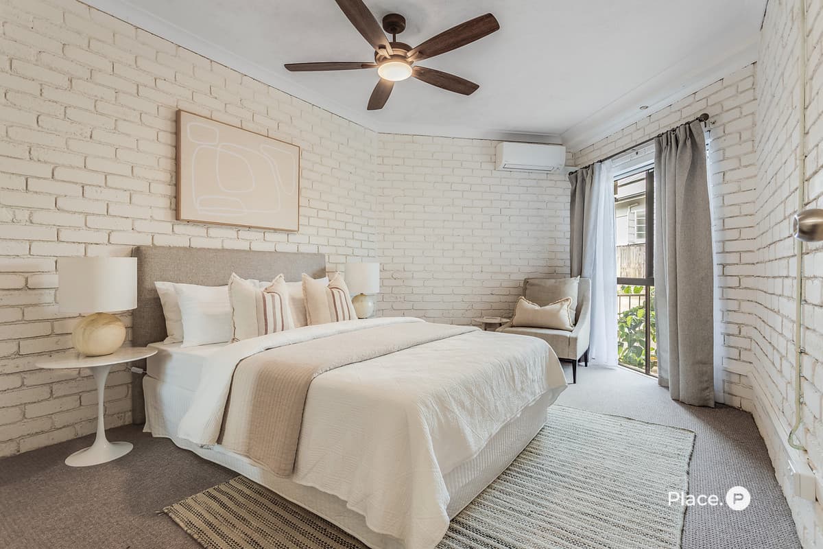 1/27 Caroline Street, Woody Point - Image 1