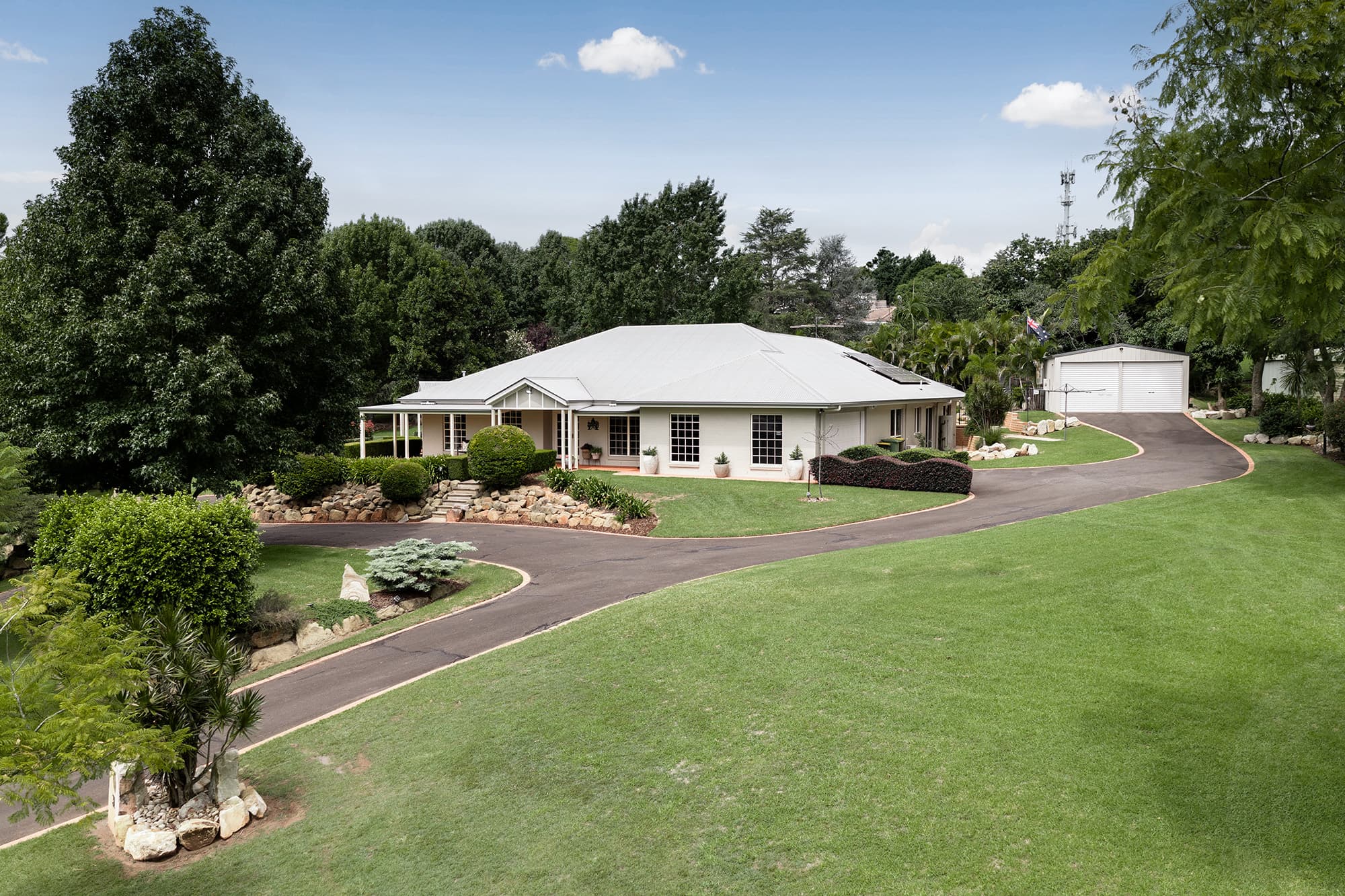 31 Grey Gums Drive, Blue Mountain Heights - Image 1