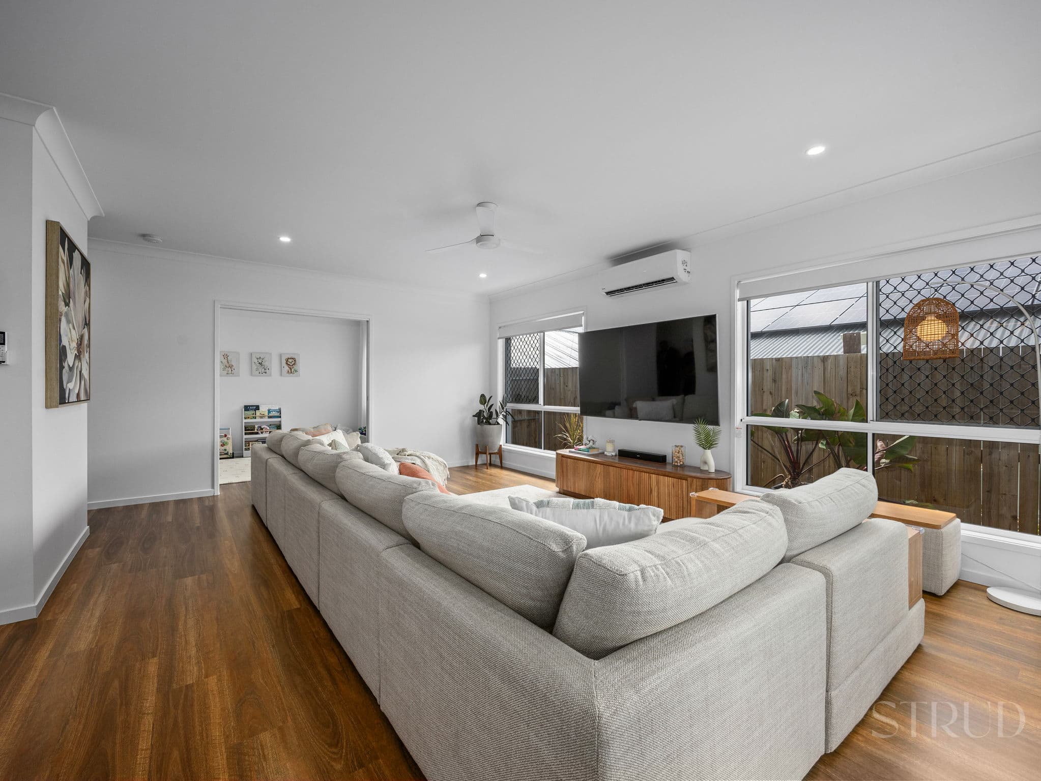8 Forbes Court, Collingwood Park - Image 1