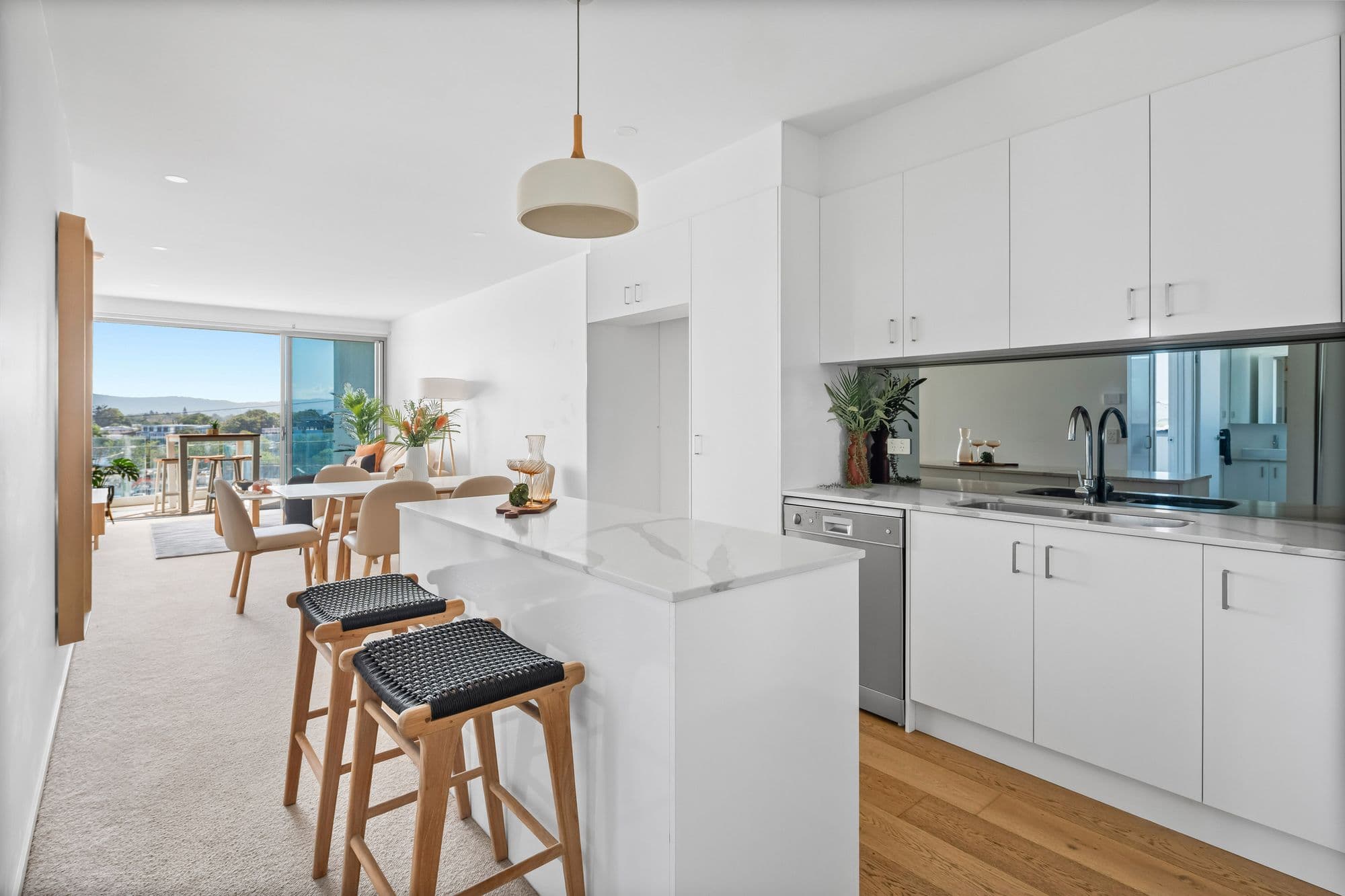 301/51 Peerless Avenue, Mermaid Beach - Image 1