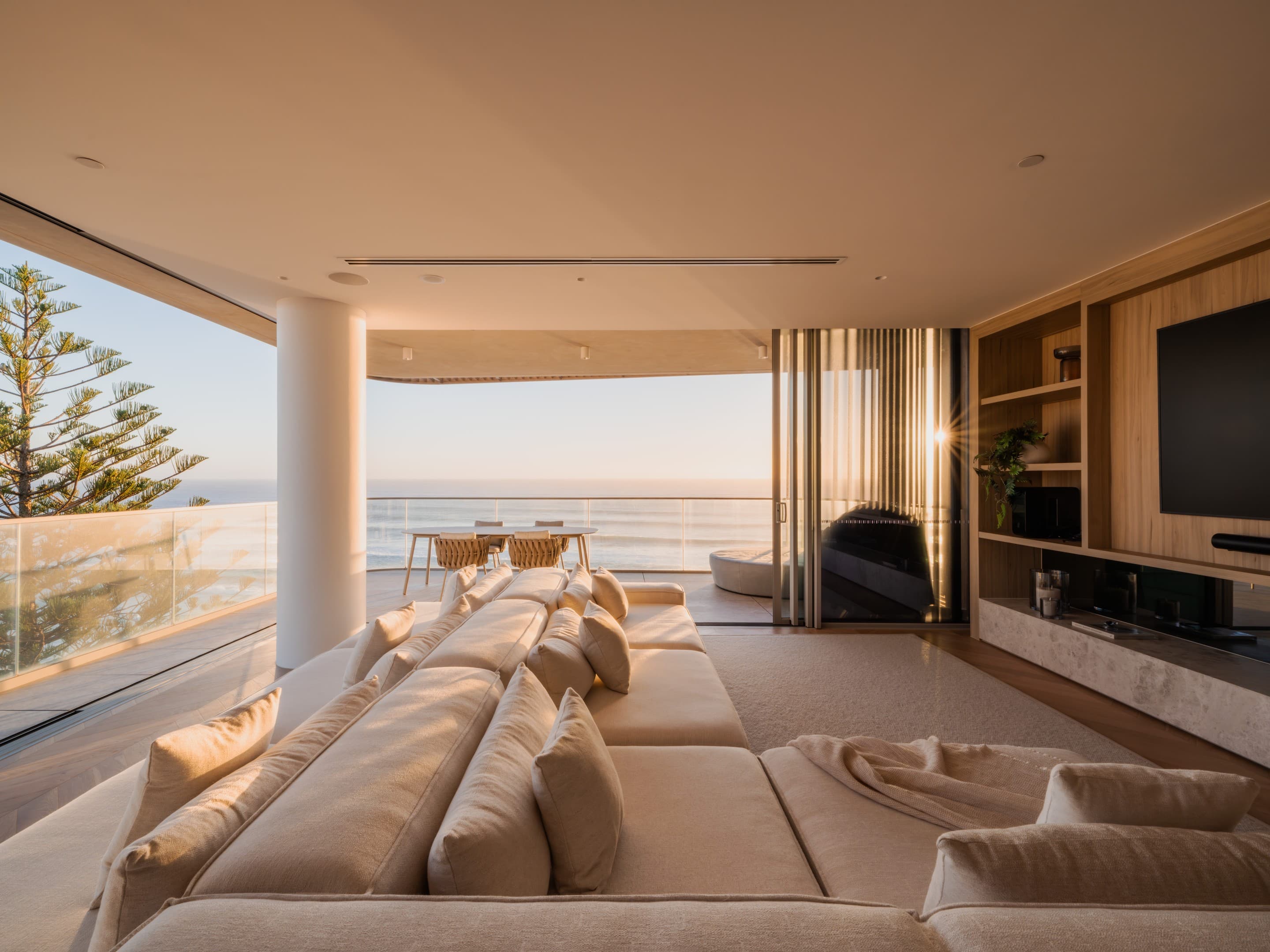 801/474 The Esplanade, Palm Beach - Image 1