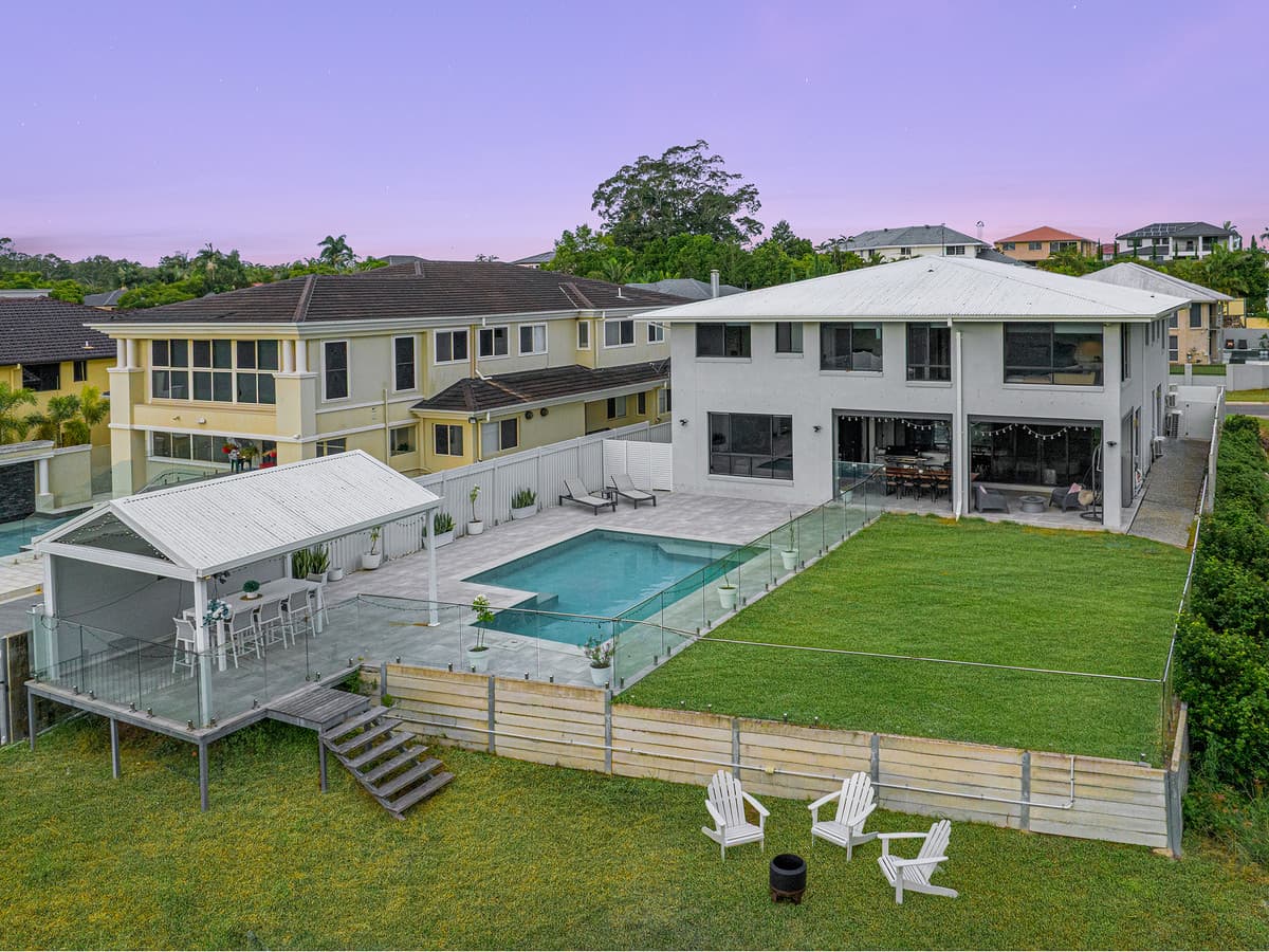 4 La Belle Court, Westlake — photo 1 of 5