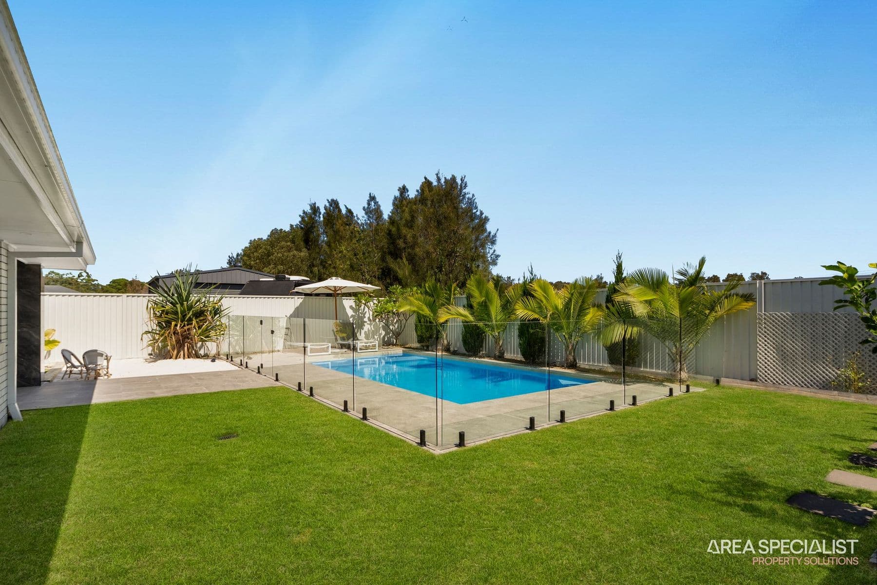 22 Iluka Way, Jacobs Well - Image 1