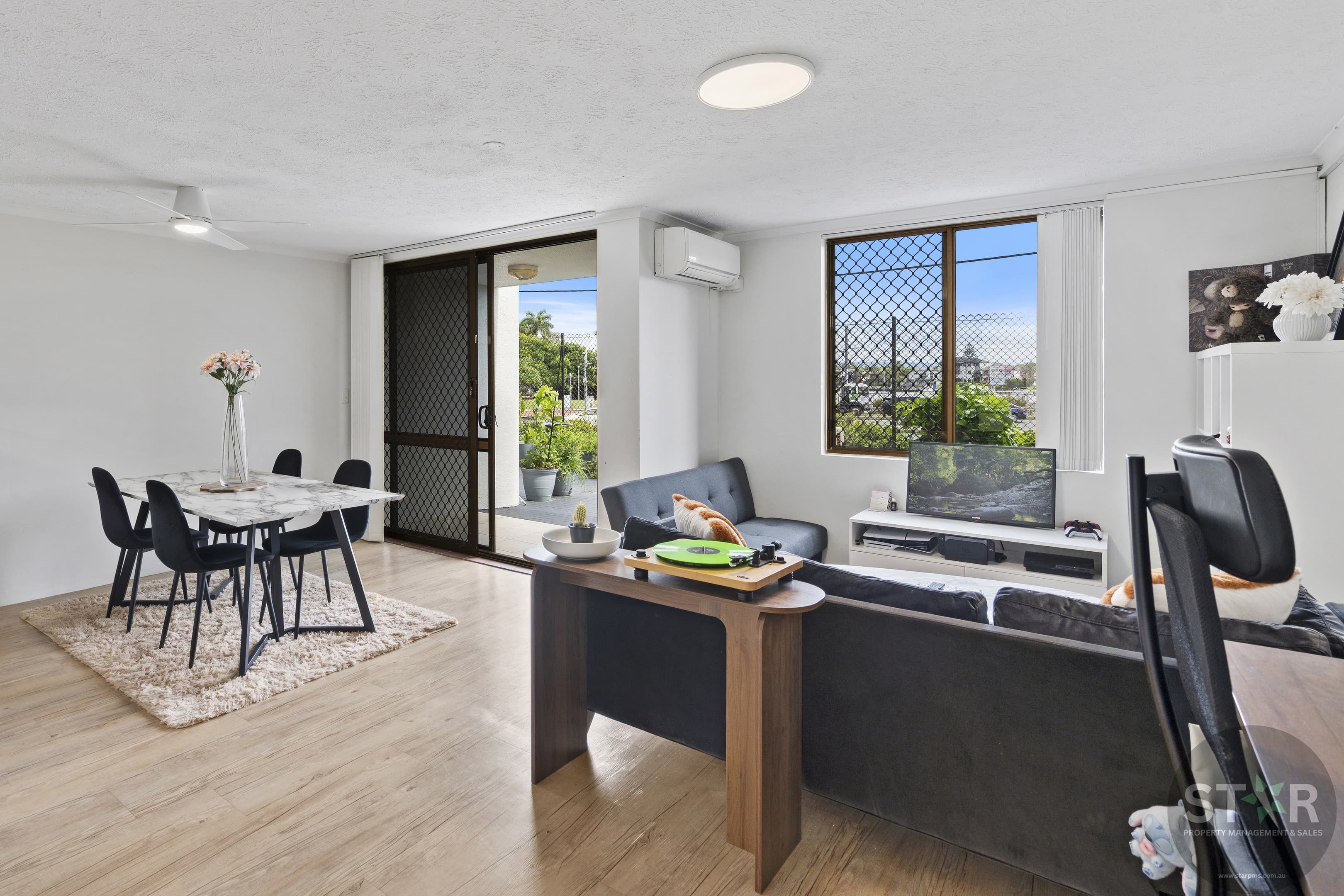 Unit 12/3355 Gold Coast Highway, Surfers Paradise — photo 1 of 5