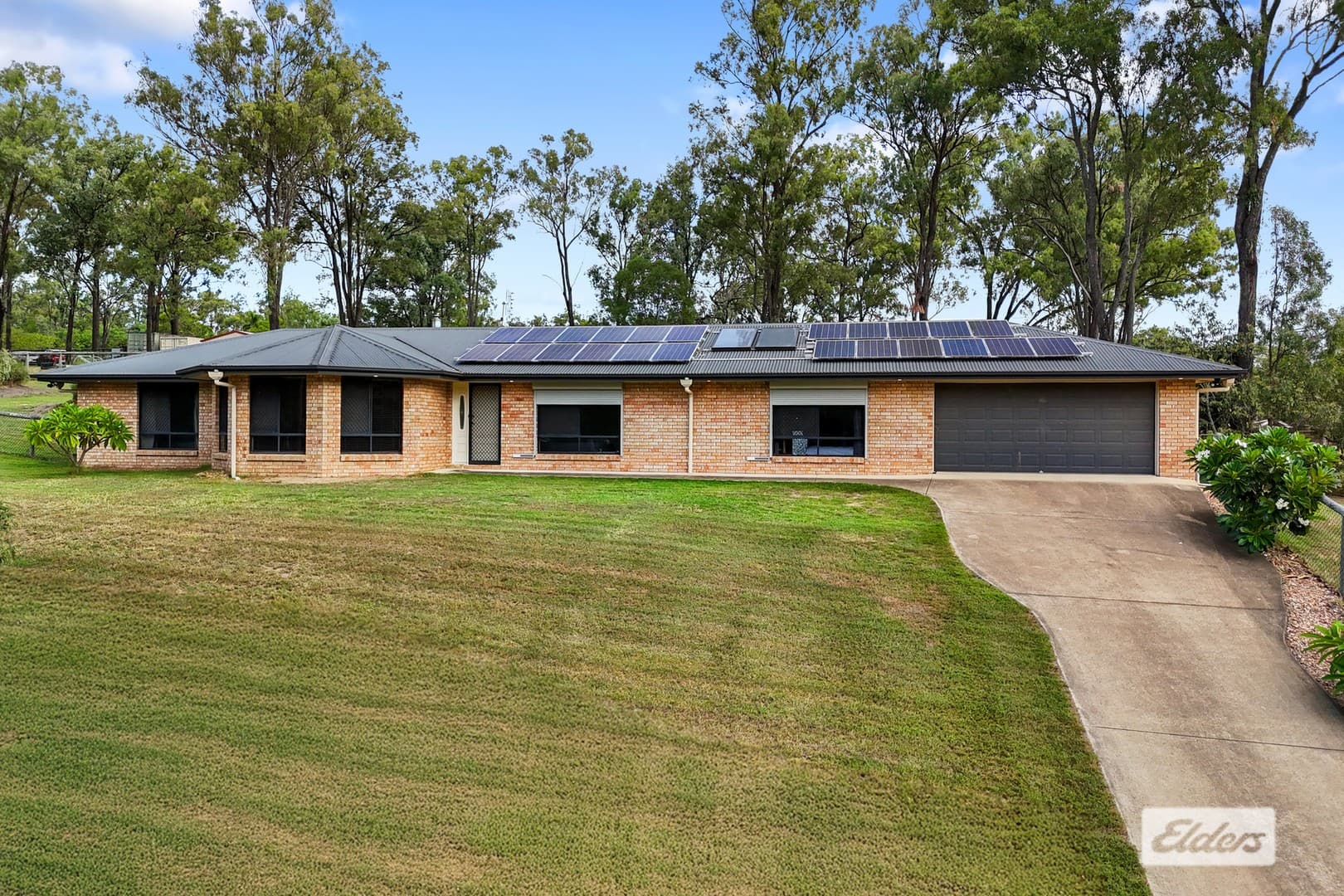 4 Edinburgh Avenue, Regency Downs — photo 1 of 5