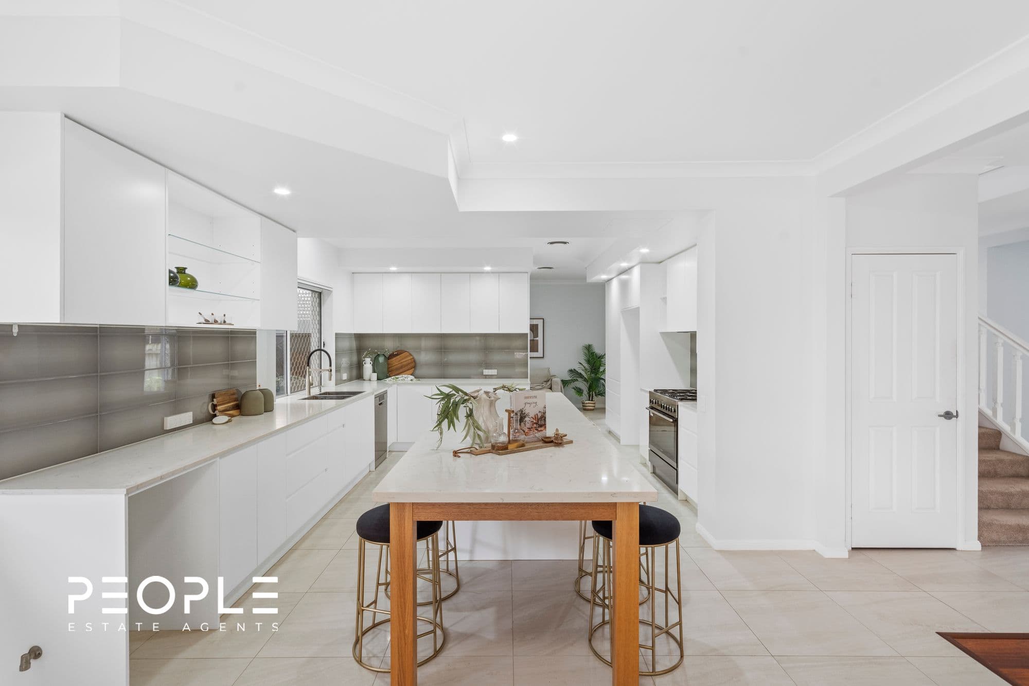 39 Windsor Place, Carindale — photo 1 of 5