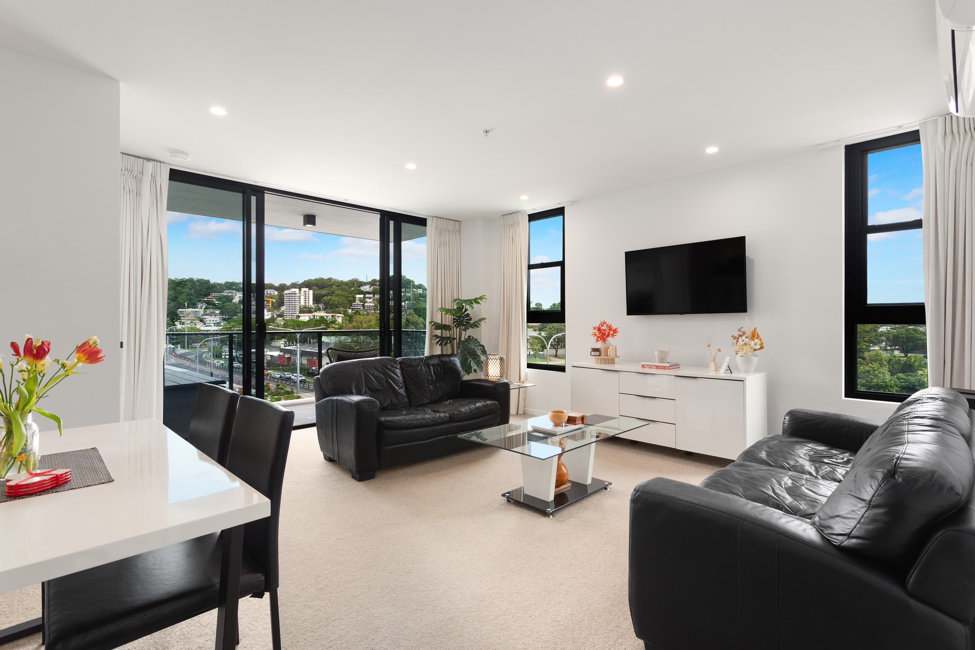 20/72 The Esplanade, Burleigh Heads, Burleigh Heads — photo 1 of 5